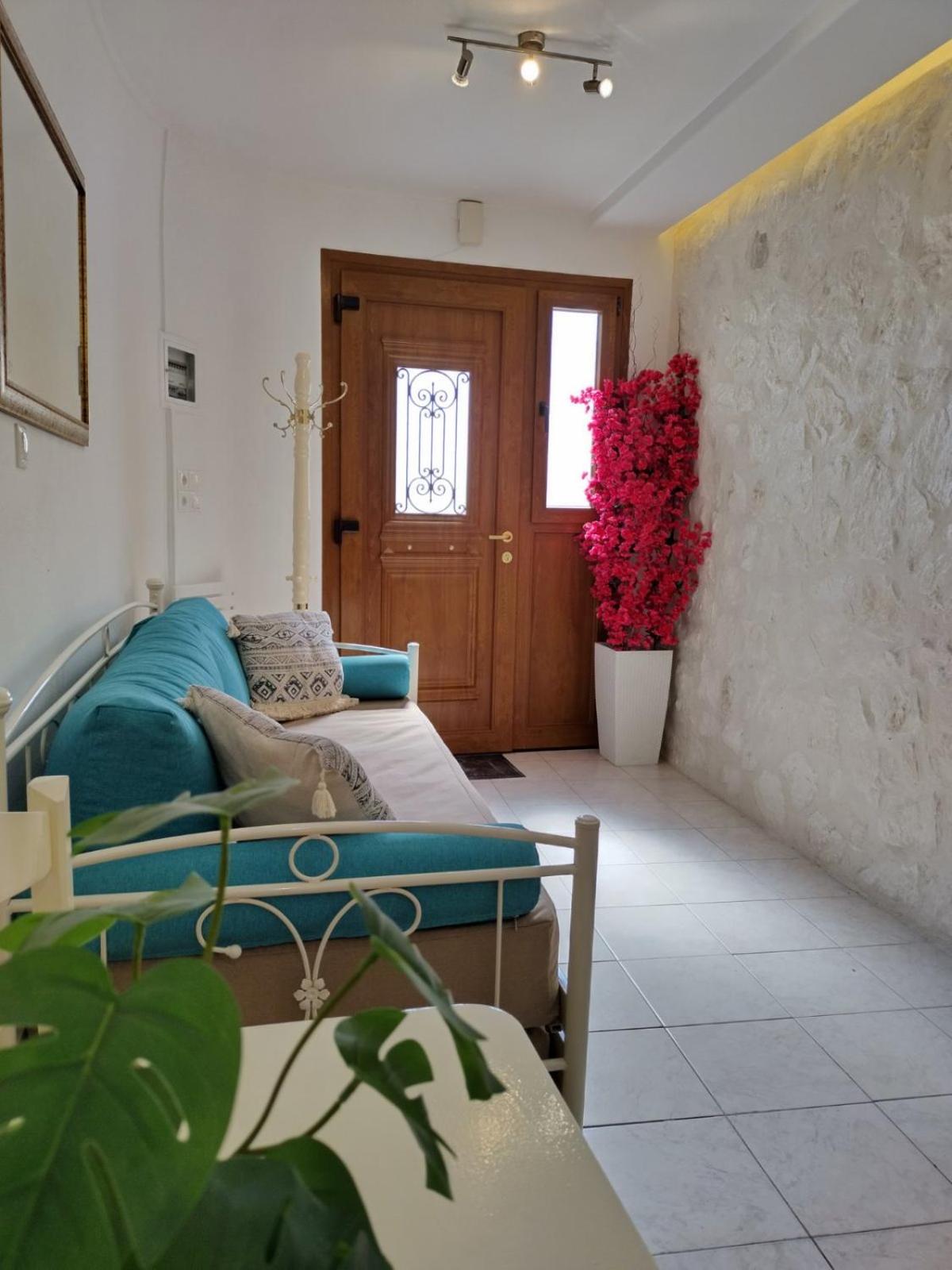 Geolenas Home - Naxian Old Agora view 4