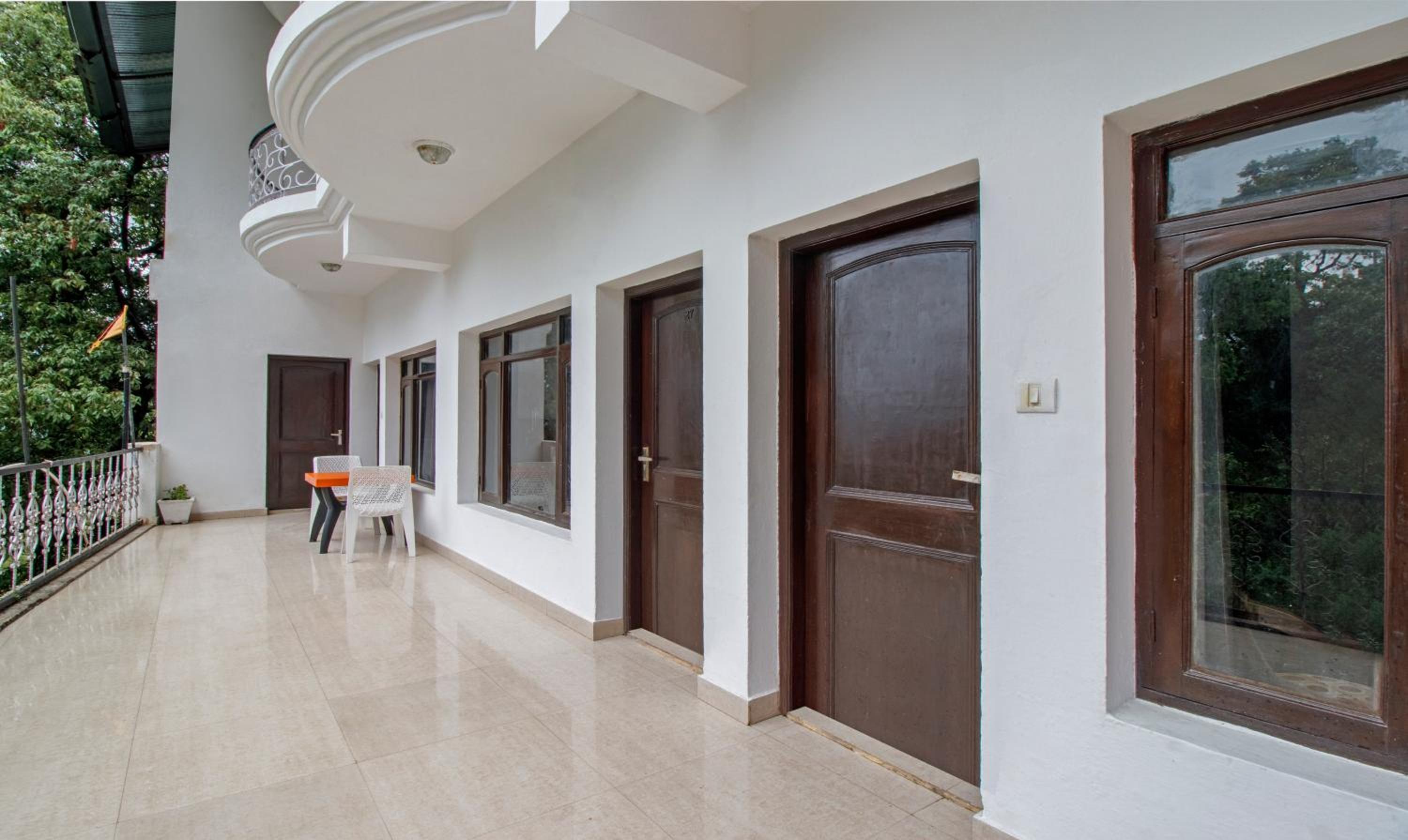 Mussoorie Vacations - Itsy Hotels Peak View, 300 Mts From Mall Road - Property Image 3