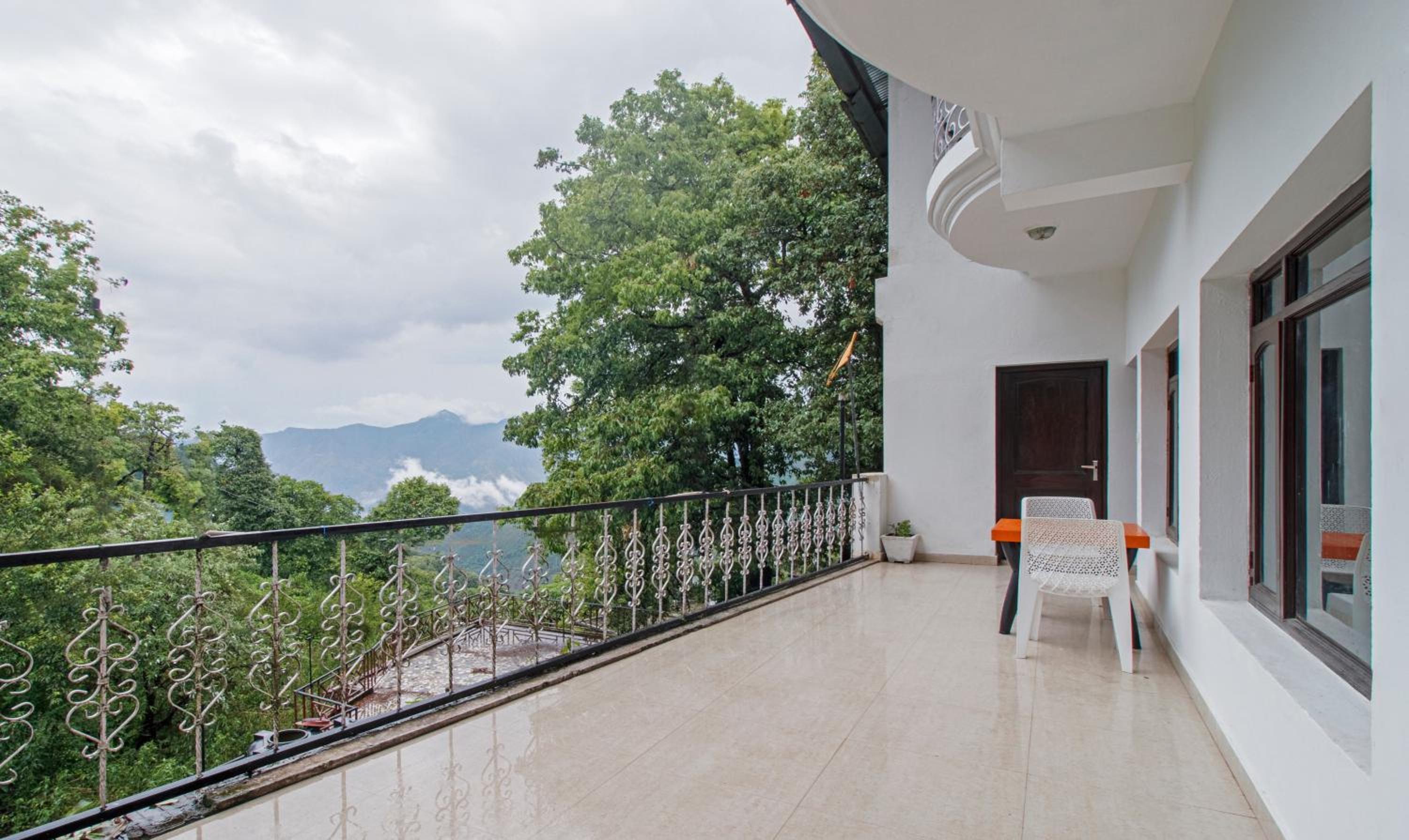 Mussoorie Vacations - Itsy Hotels Peak View, 300 Mts From Mall Road - Property Image 5