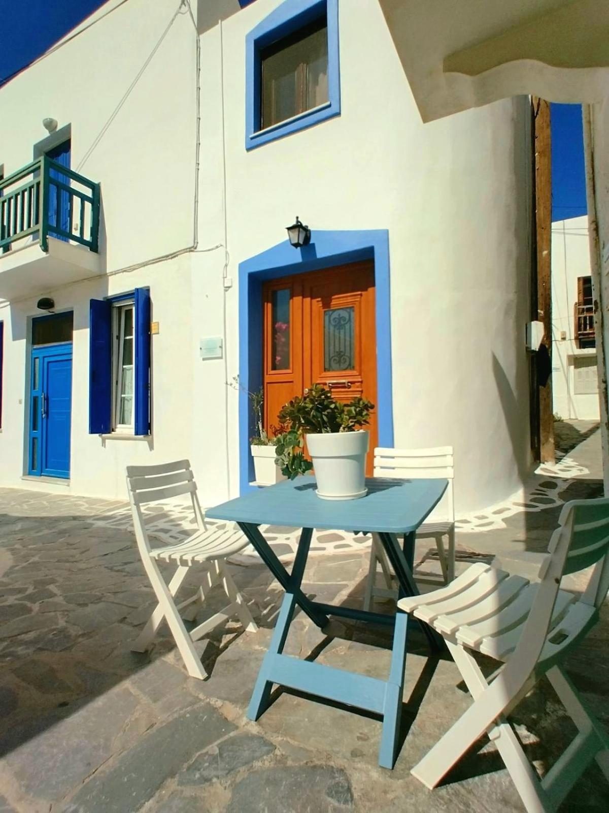 Geolenas Home - Naxian Old Agora view 2