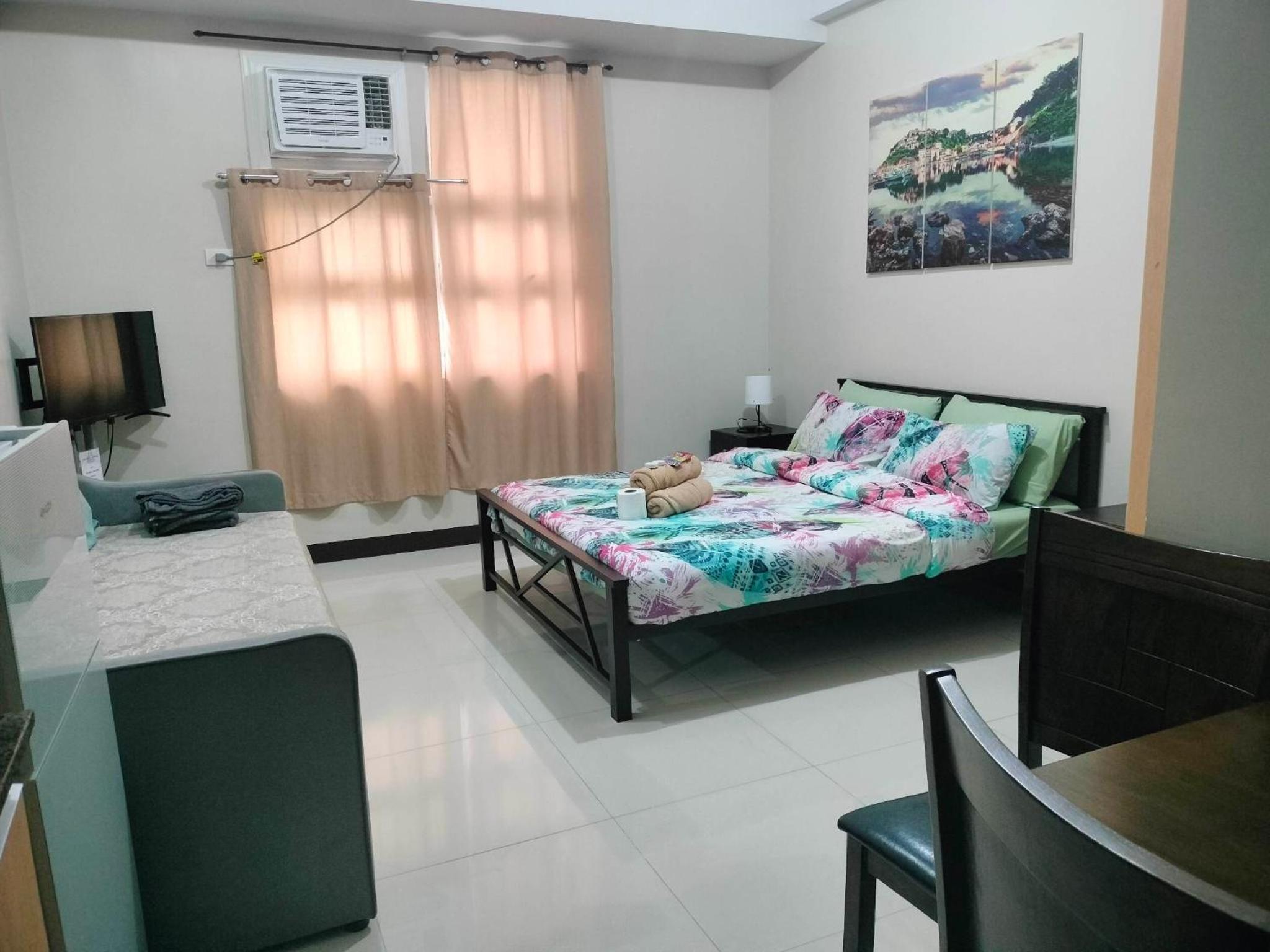 Newport City Condo near Manila Airport Terminal 3 view 5