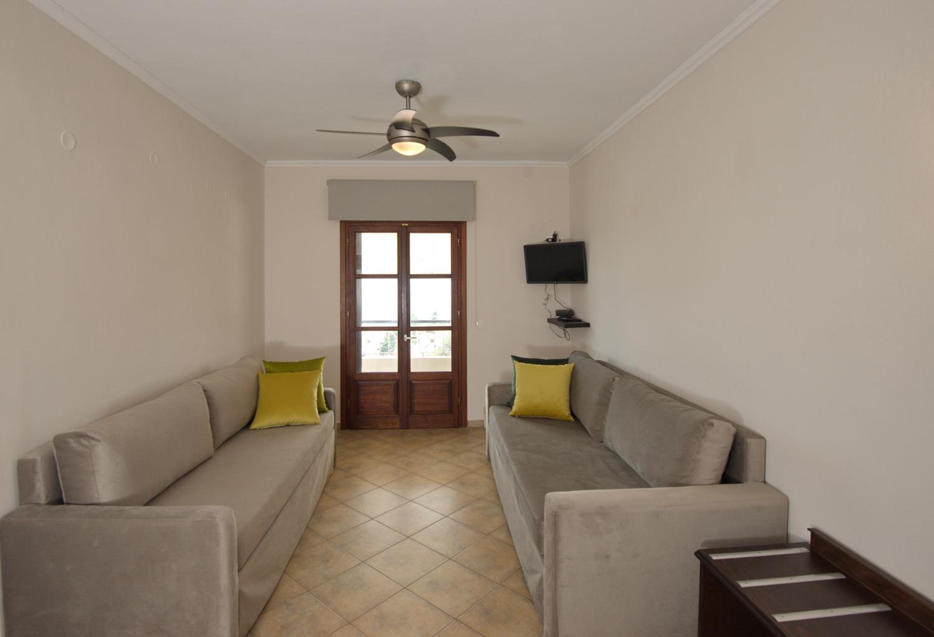 Elpida Apartments