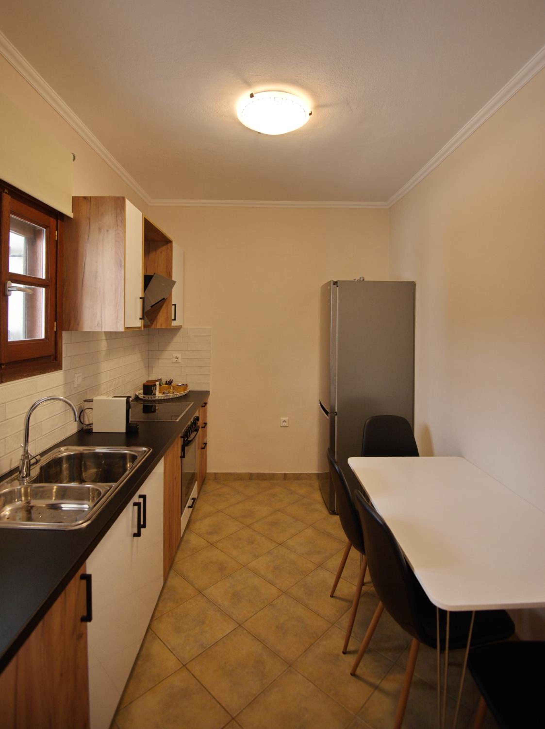 Elpida Apartments