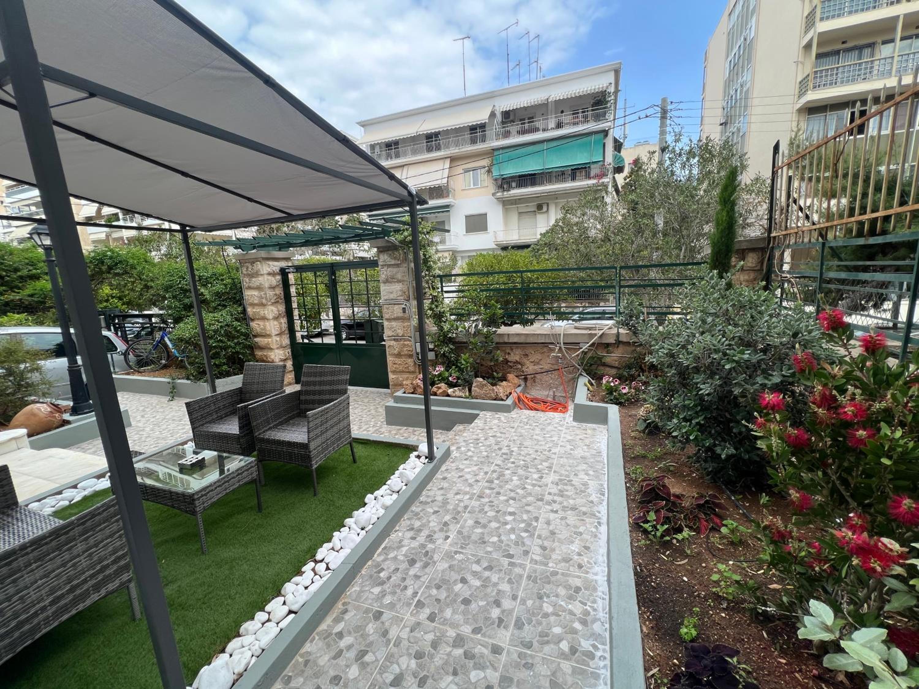 Riviera-MelRod-Athens