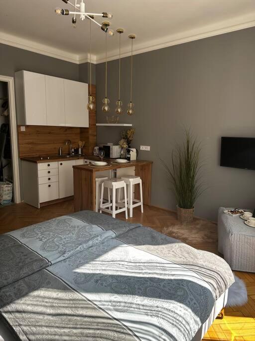 Luxury downtown apartment view 4
