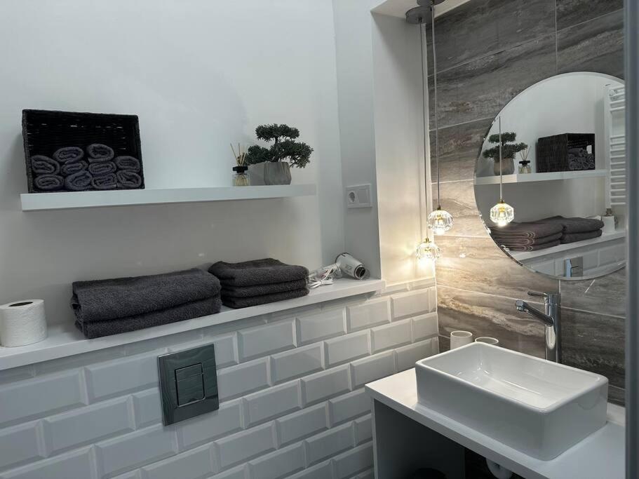 Luxury downtown apartment view 5