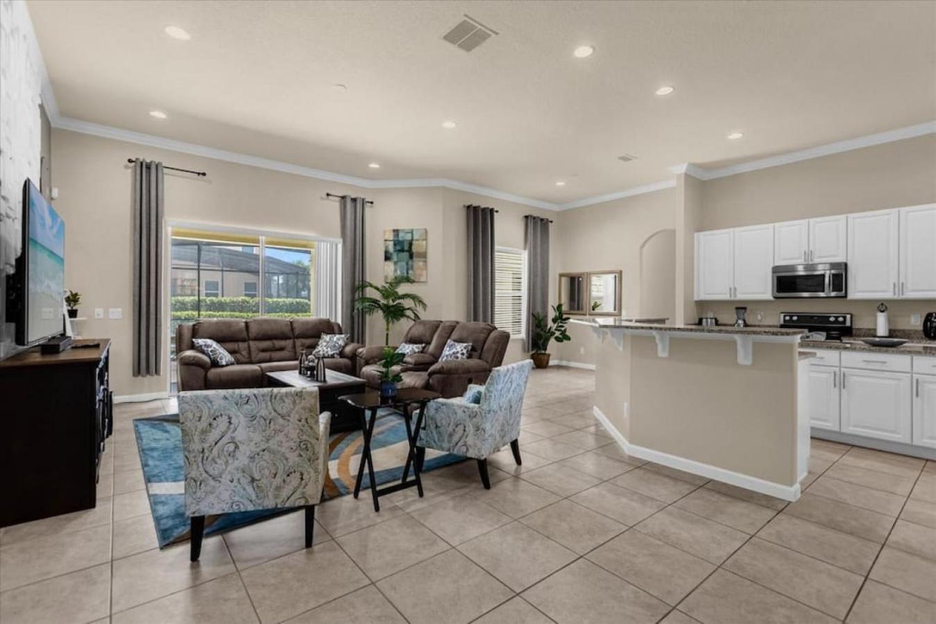Solterra Resort 5 bedrooms w pool near Disney