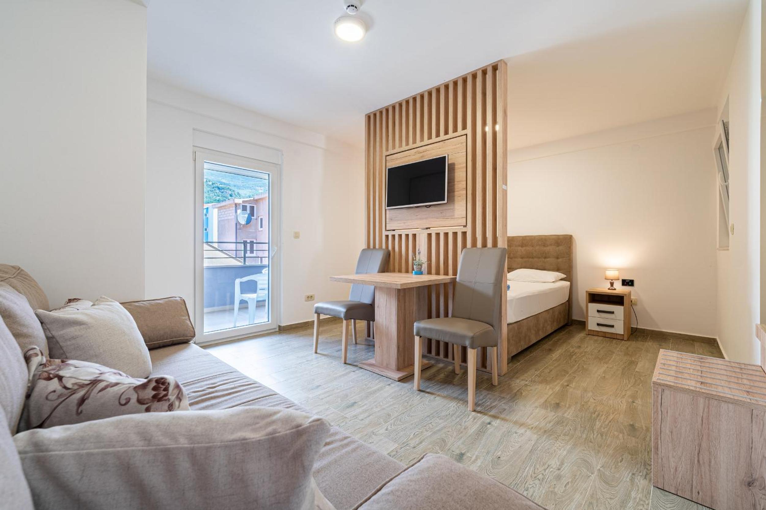 Studio Apartments Marea 2 view 5