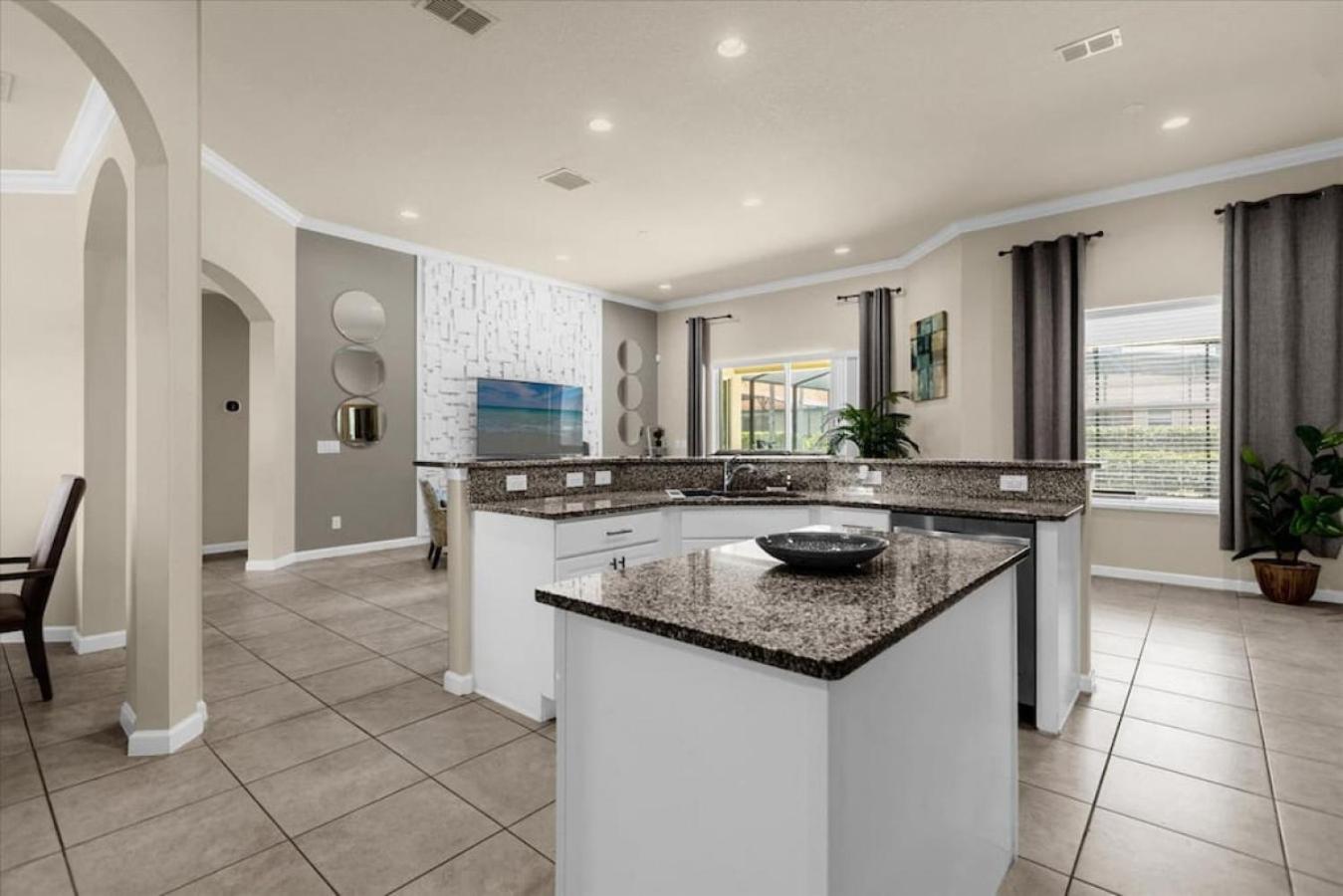 Solterra Resort 5 bedrooms w pool near Disney