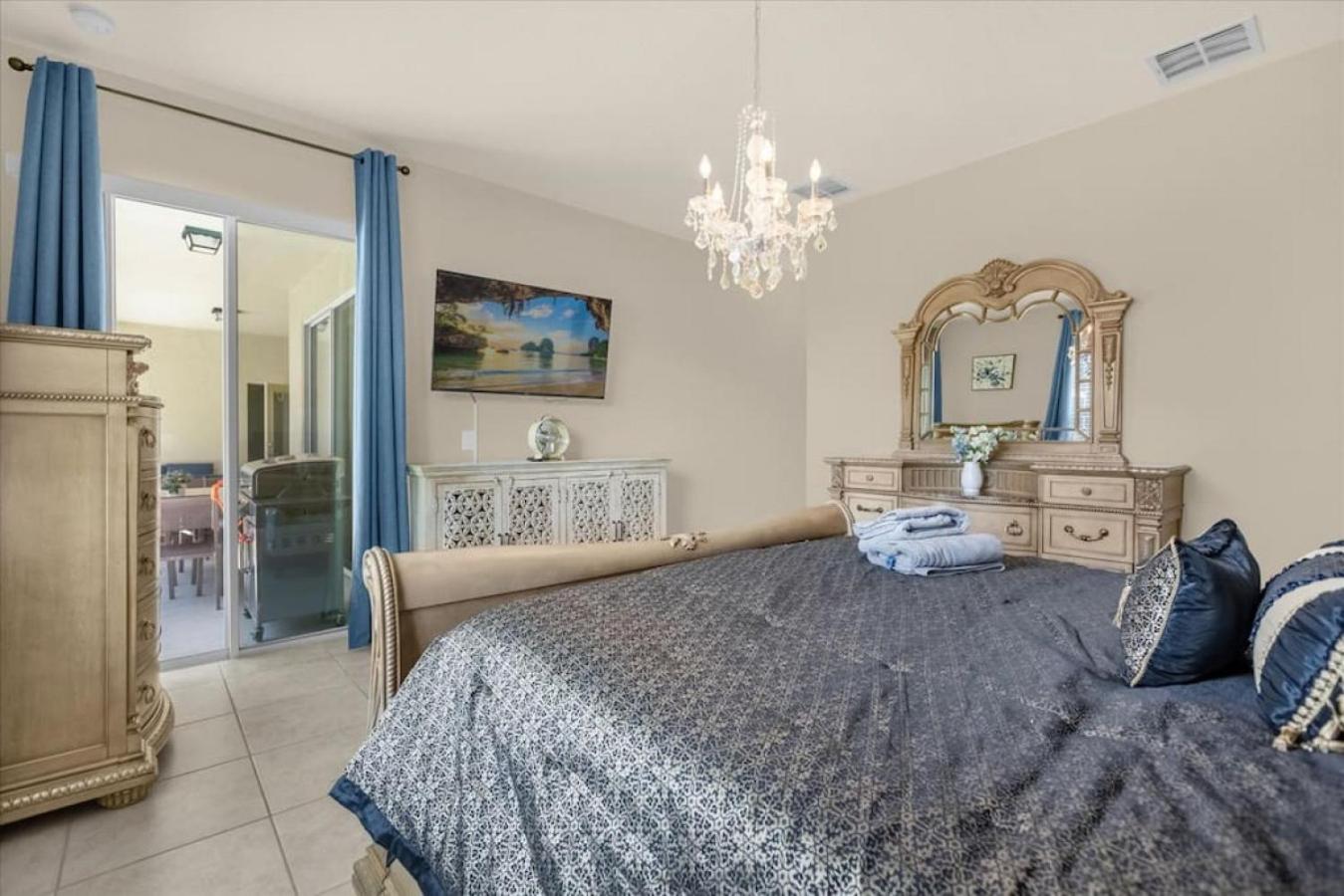 Solterra Resort 5 bedrooms w pool near Disney