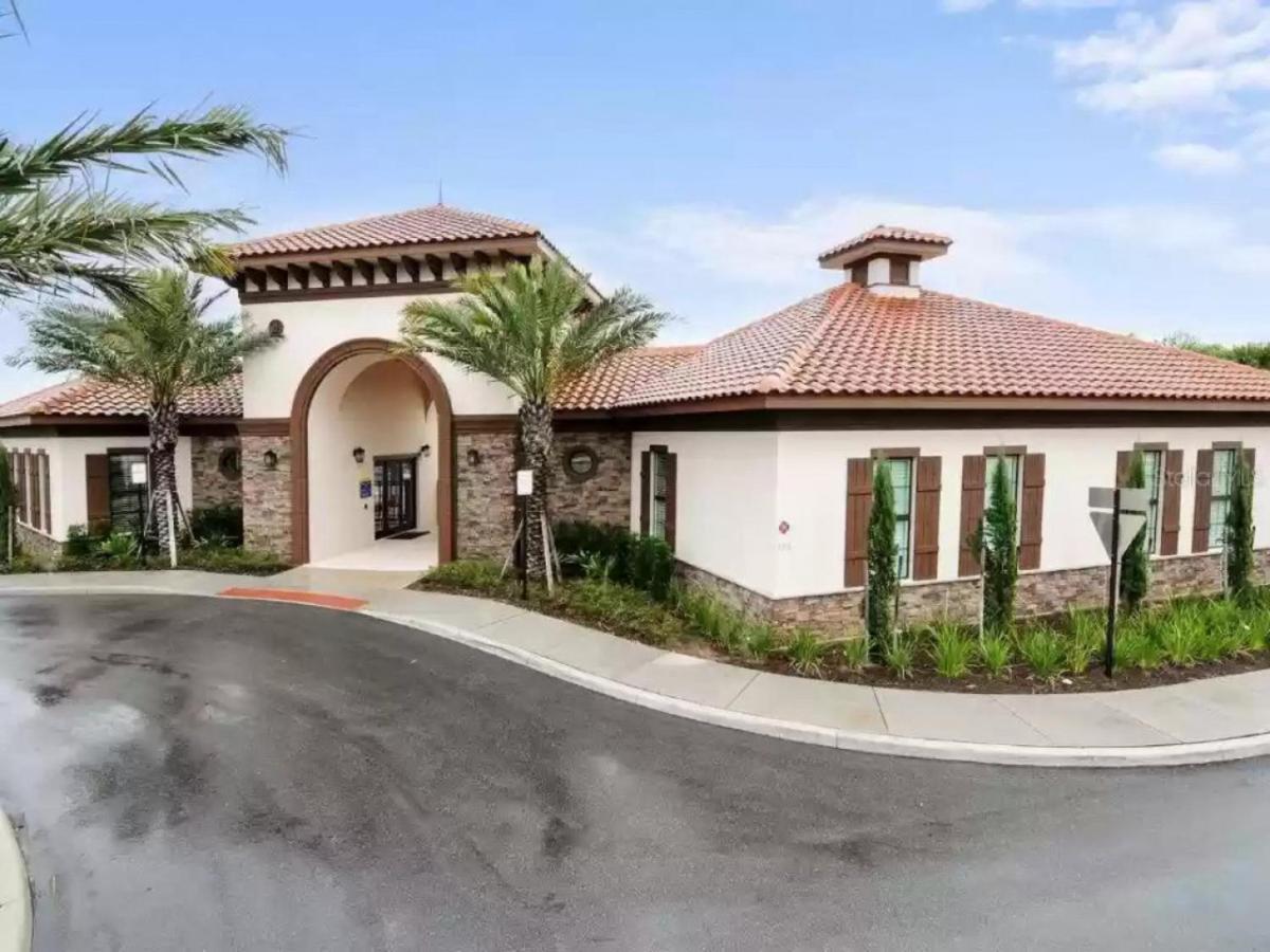 Solterra Resort 5 bedrooms w pool near Disney