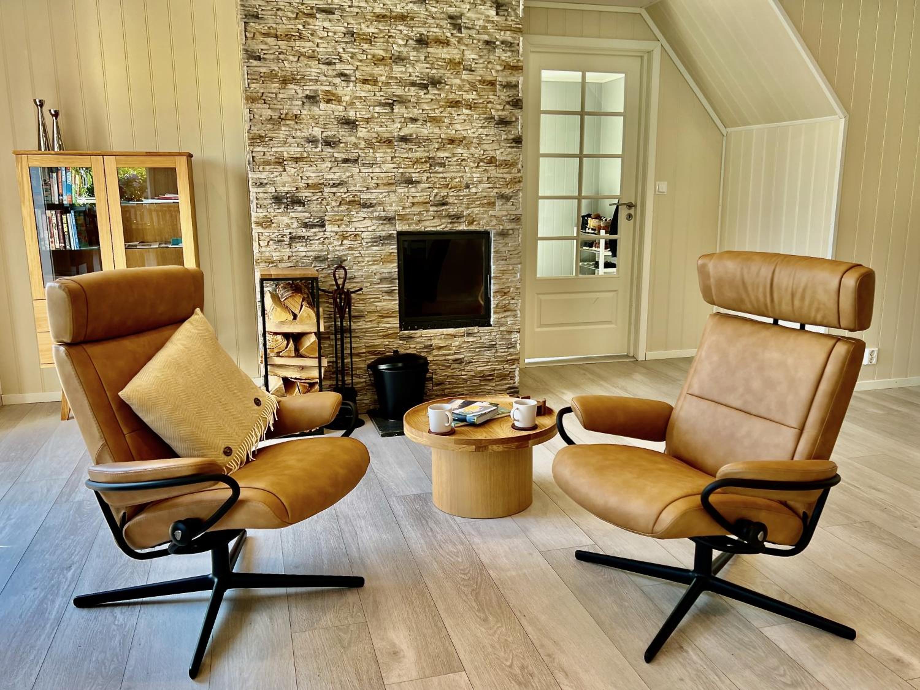 Hardangerfjord View - luxury fjord-side holiday home