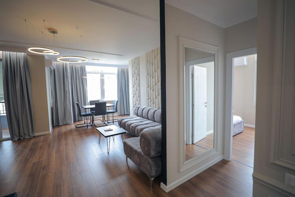 Miku Apartment-Upscale 2BDR Apartment With a Spectacular View