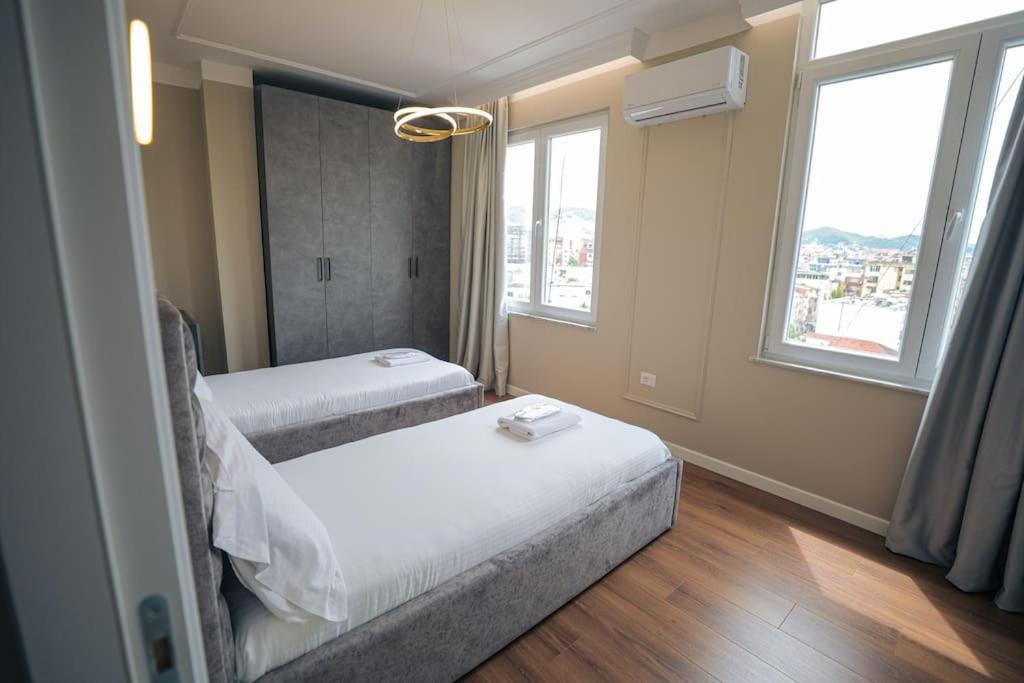 Miku Apartment-Upscale 2BDR Apartment With a Spectacular View