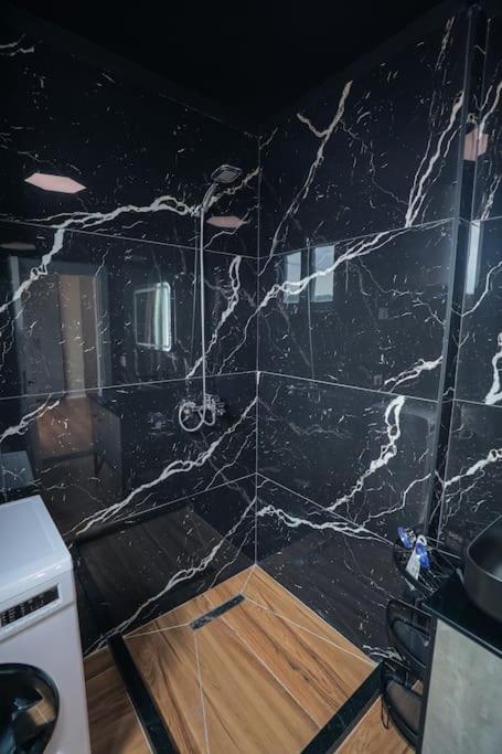 Miku Apartment-Upscale 2BDR Apartment With a Spectacular View
