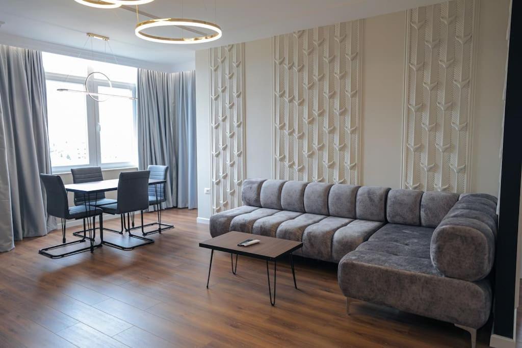 Miku Apartment-Upscale 2BDR Apartment With a Spectacular View