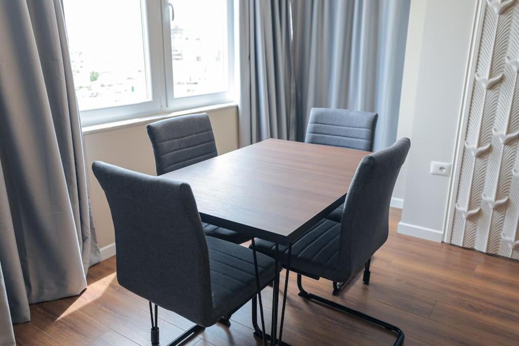 Miku Apartment-Upscale 2BDR Apartment With a Spectacular View