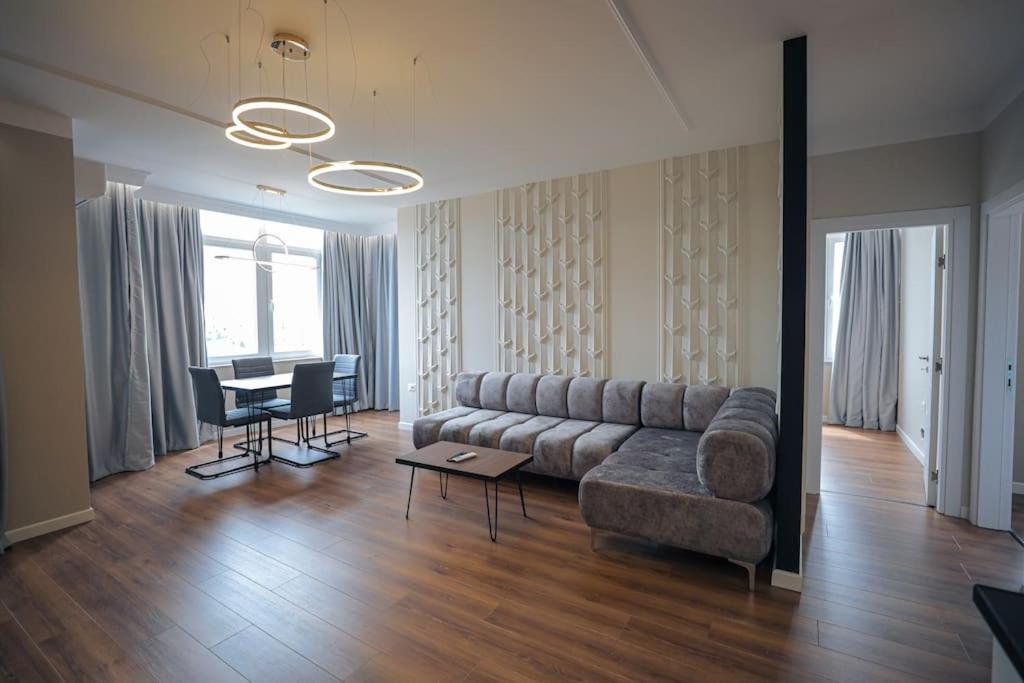 Miku Apartment-Upscale 2BDR Apartment With a Spectacular View