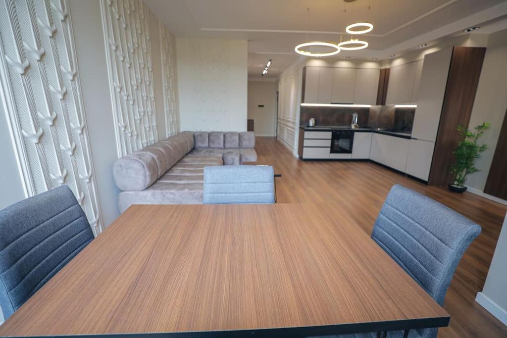 Miku Apartment-Upscale 2BDR Apartment With a Spectacular View
