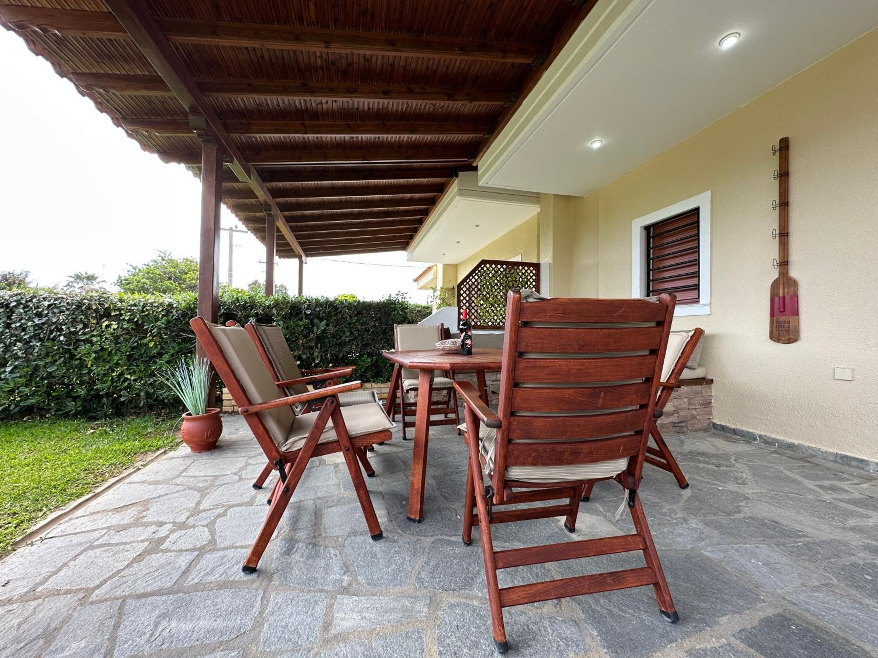 Villa Queen - Stunning 4-Bedroom Maisonette in Fourka, Kassandra, Greece view 4