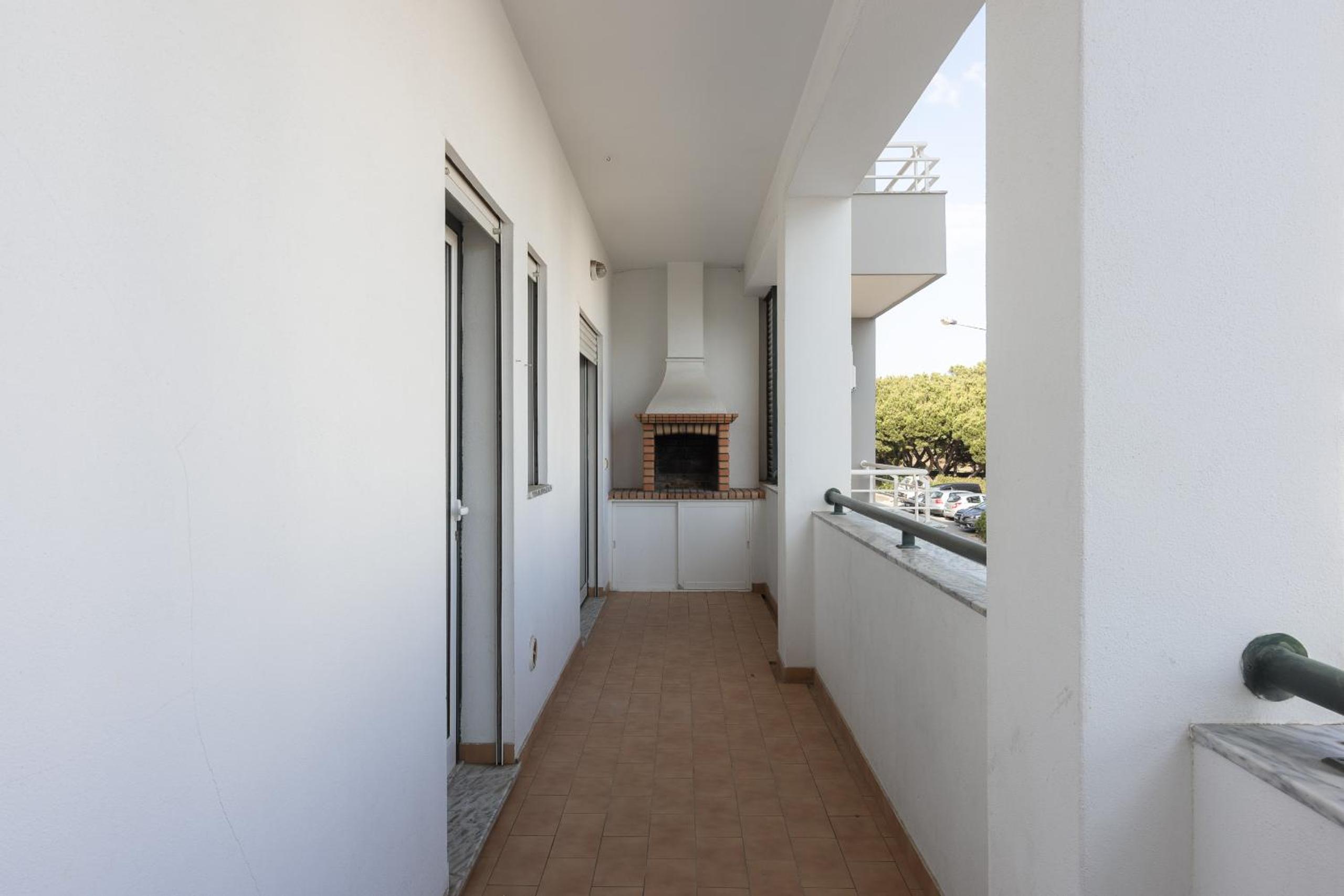 Imperio - Pool & Terrace by HD PROPERTIES view 2