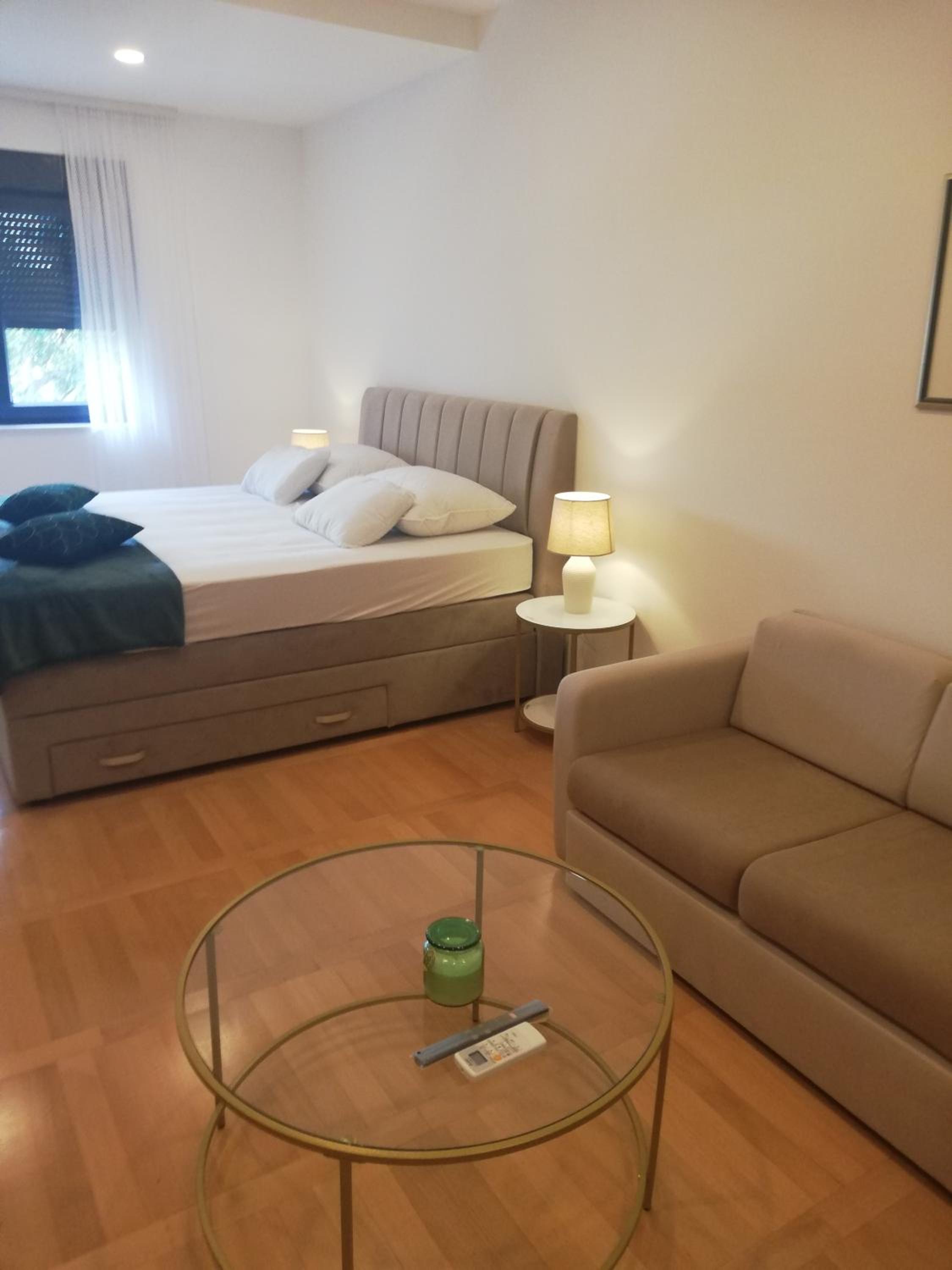 Laurus Makarska Accommodation