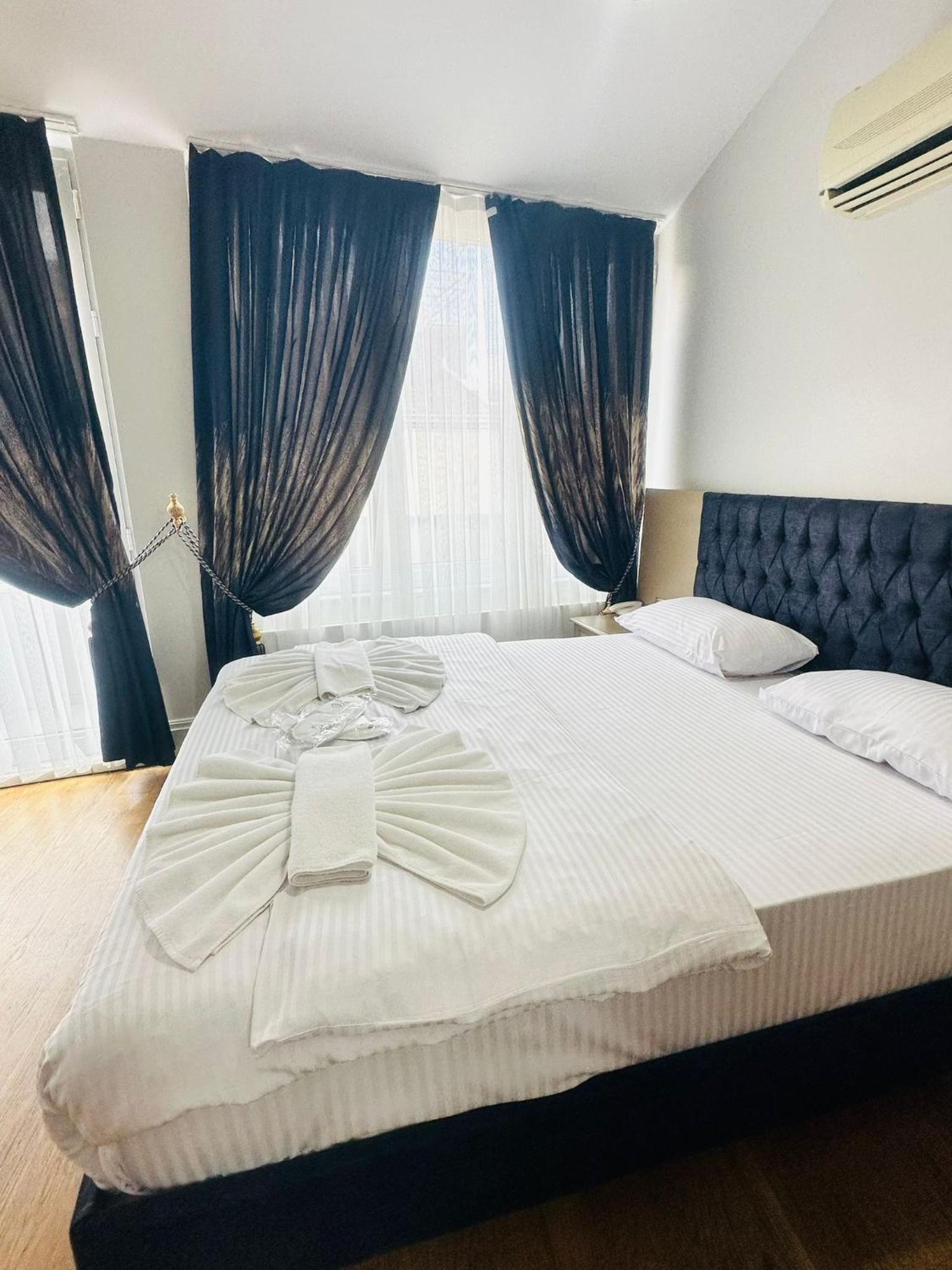 Hotel Next2 becomes Next2 Otel. - Image 36