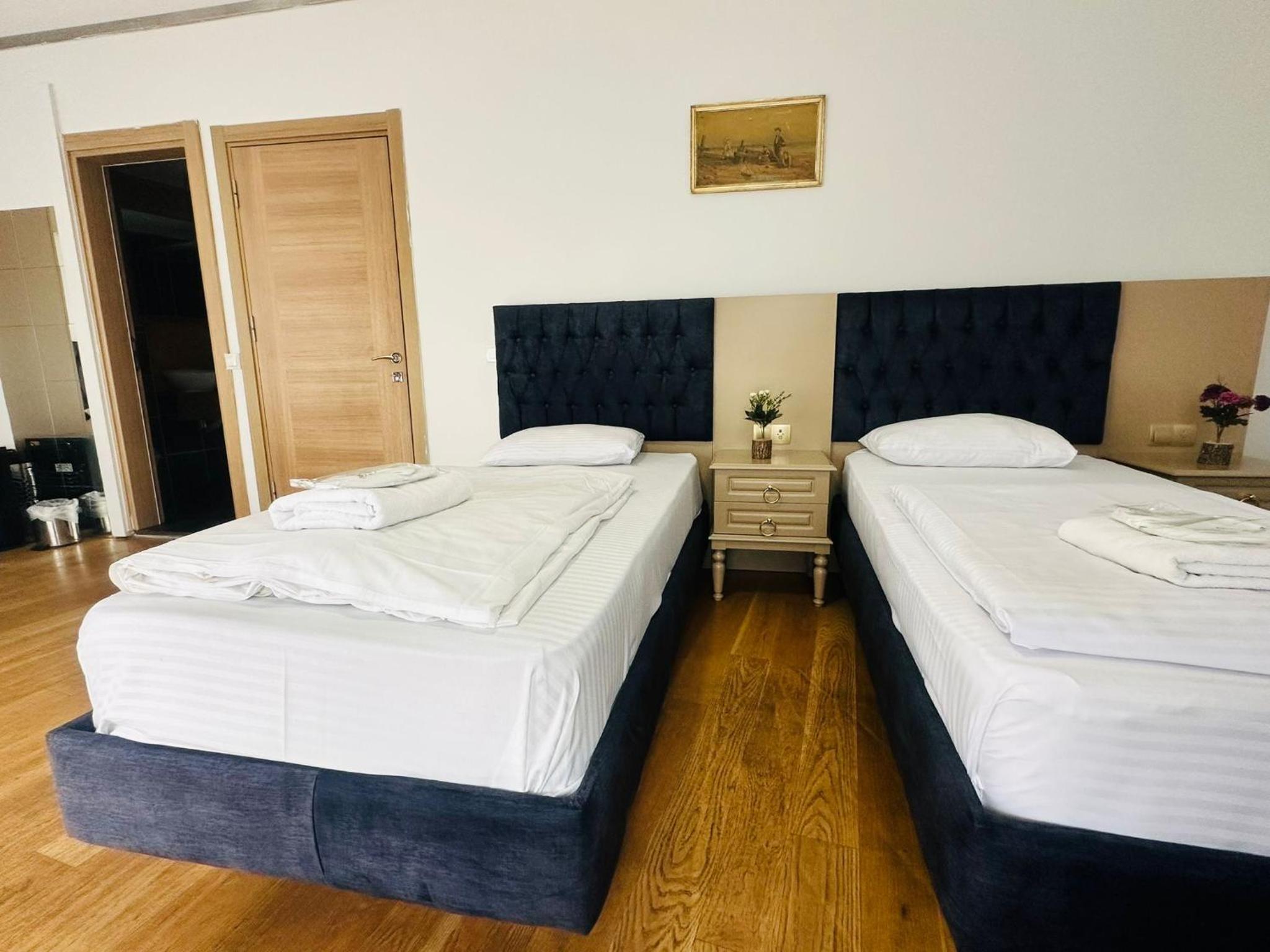 Hotel Next2 becomes Next2 Otel. - Image 35