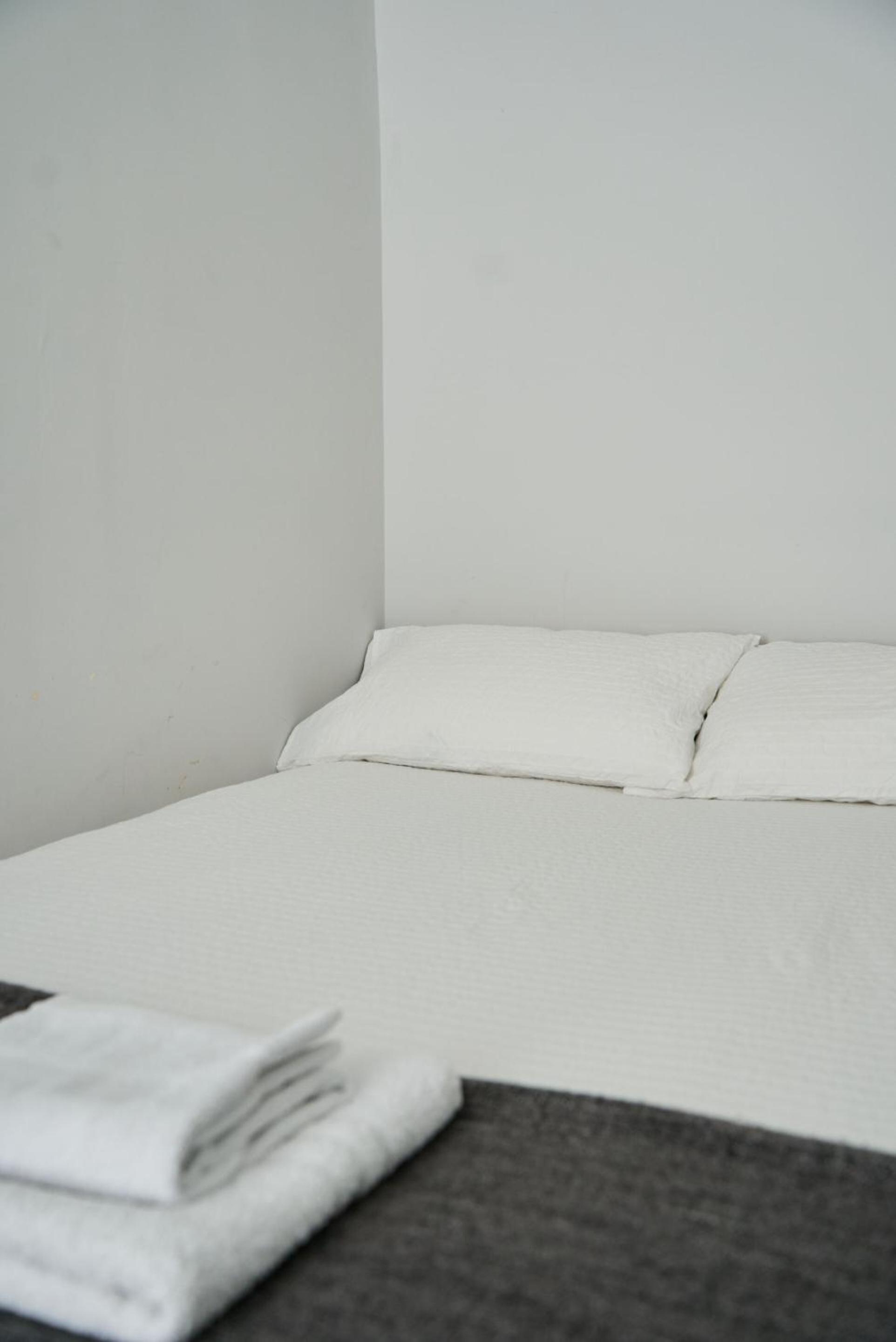 1 BDR House By Caledonia Luxe Stays Short Lets & Serviced Accommodation Lanark