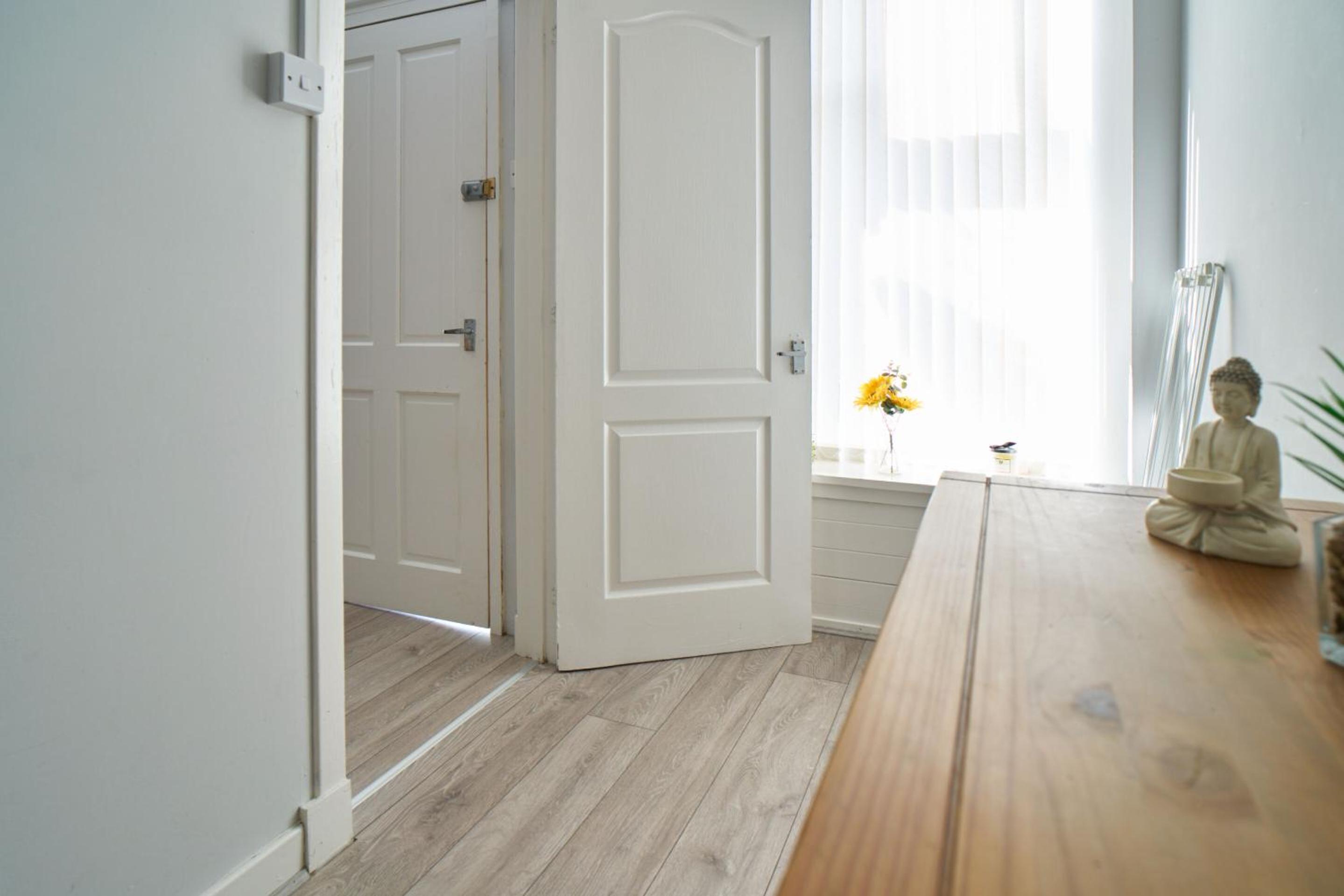 1 BDR House By Caledonia Luxe Stays Short Lets & Serviced Accommodation Lanark