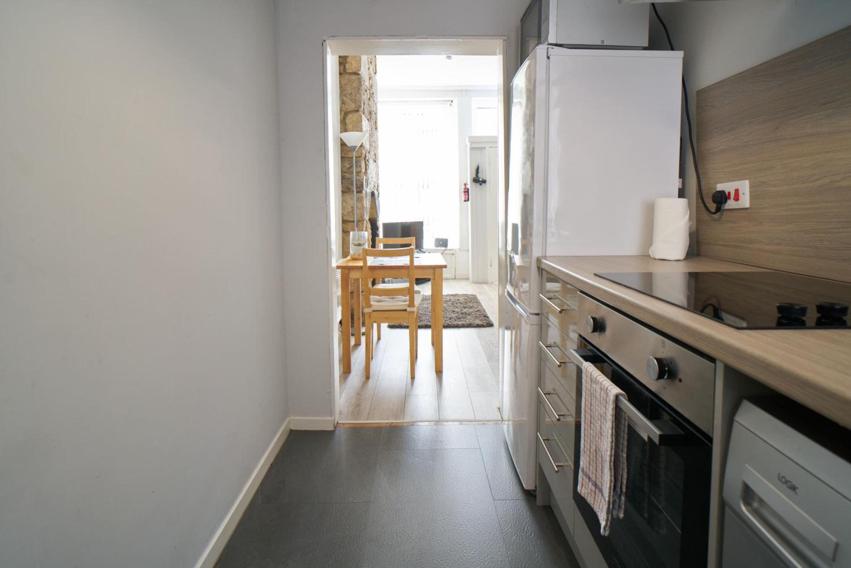 1 BDR House By Caledonia Luxe Stays Short Lets & Serviced Accommodation Lanark