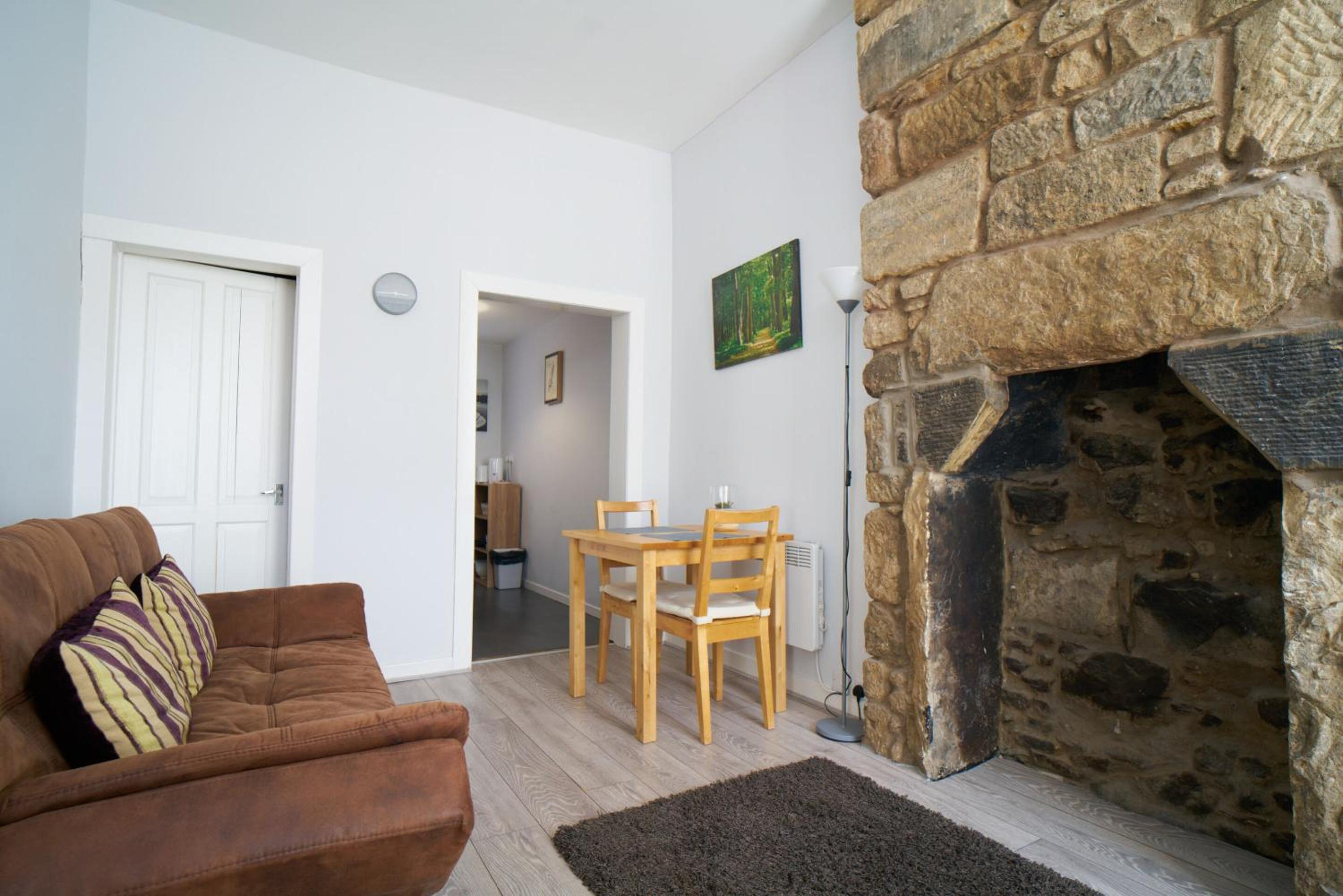 1 BDR House By Caledonia Luxe Stays Short Lets & Serviced Accommodation Lanark