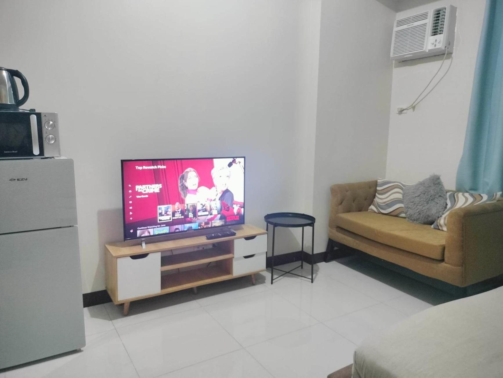 101 Newport Boulevard near NAIA Terminal 3 view 4