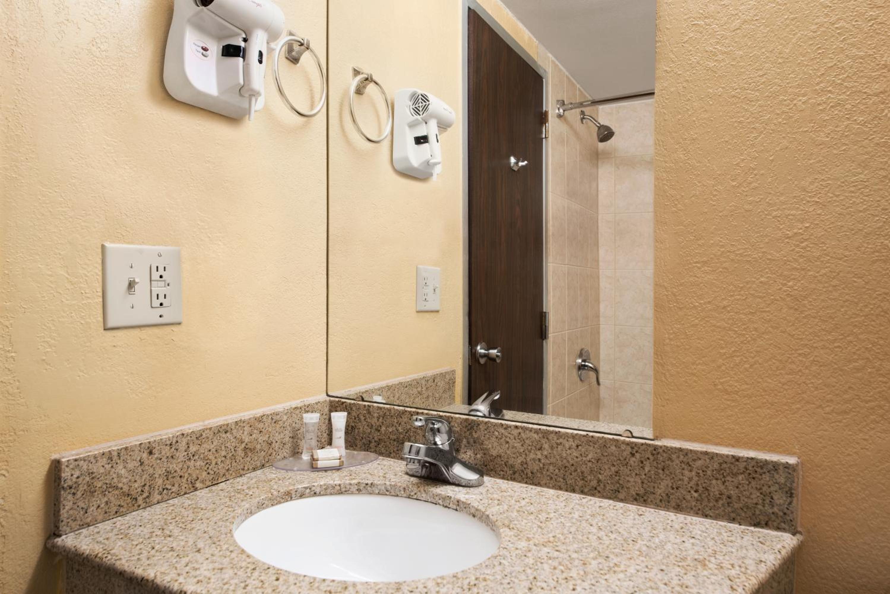 Howard Johnson by Wyndham Winter Haven FL, Billede 24