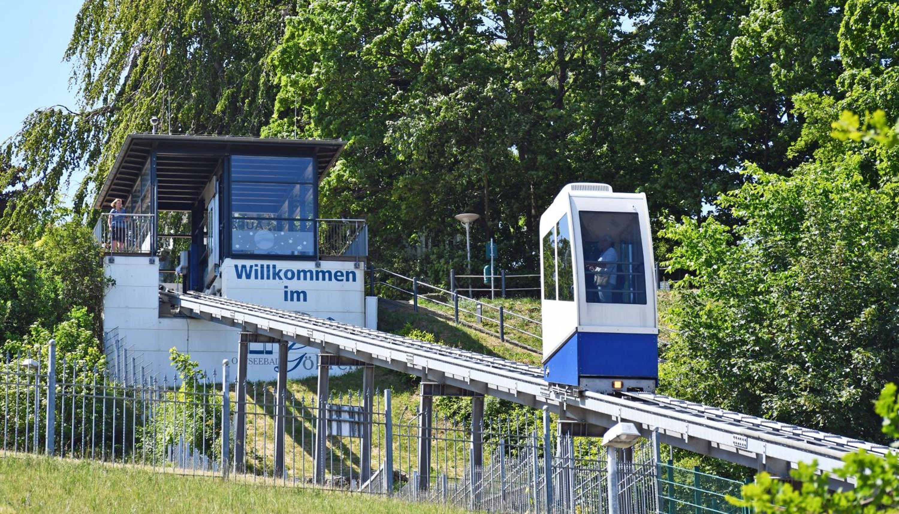Appartementhaus mit Balkon im Ostseebad Göhren WH