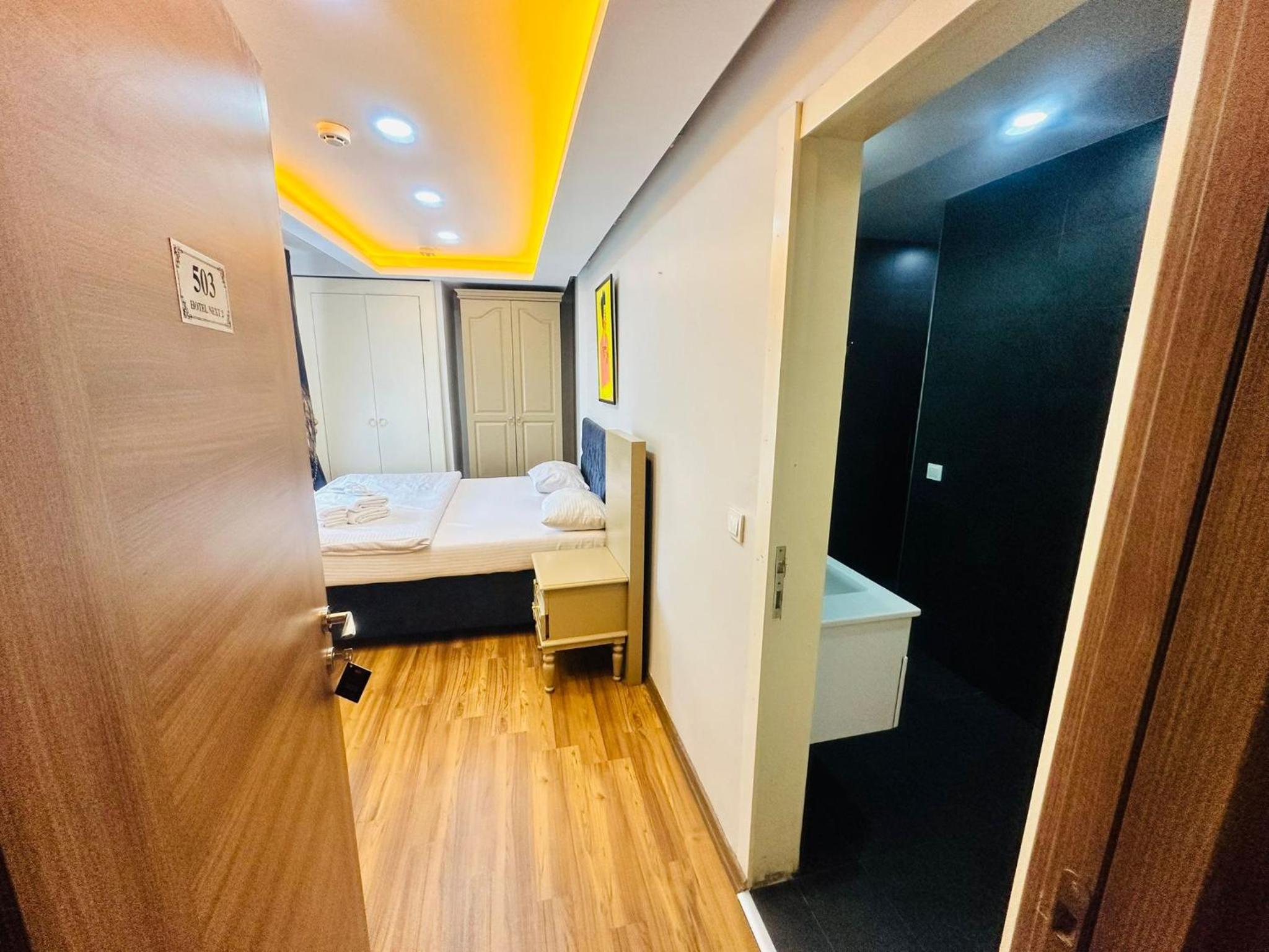 Hotel Next2 becomes Next2 Otel. - Image 37