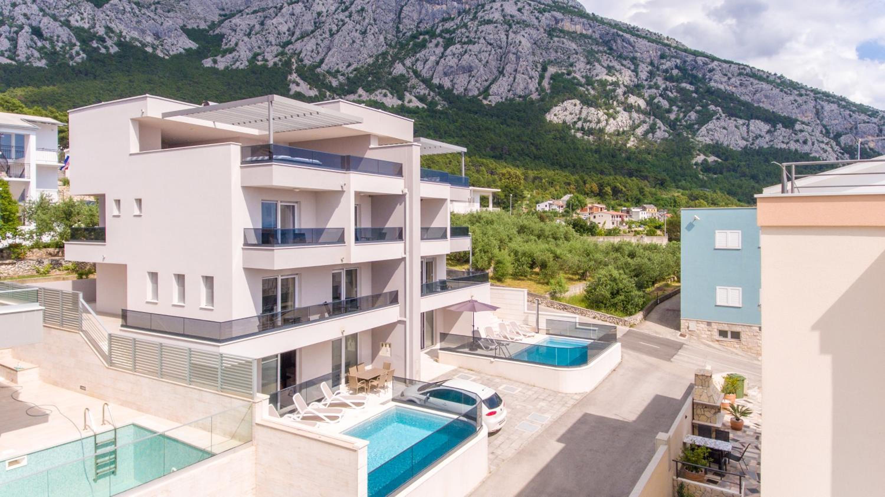 Villa Toni with pool and jacuzzi