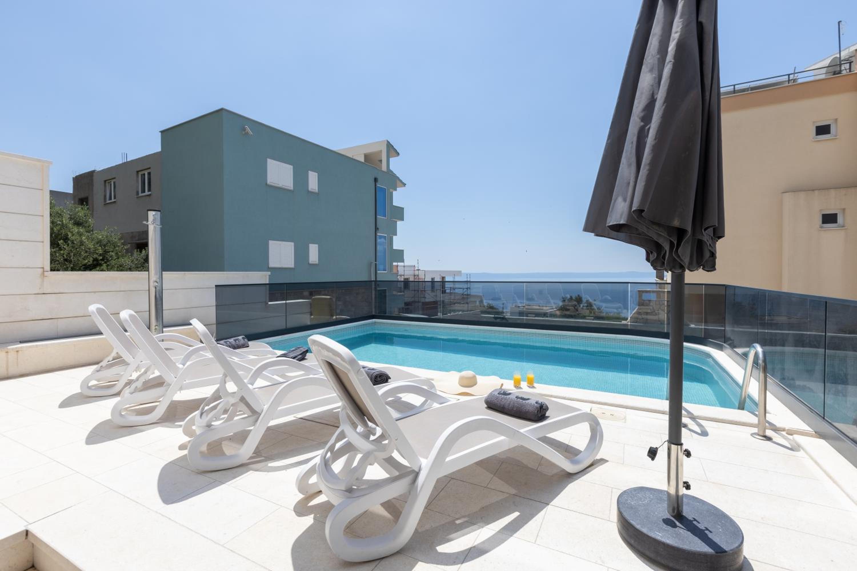 Villa Toni with pool and jacuzzi