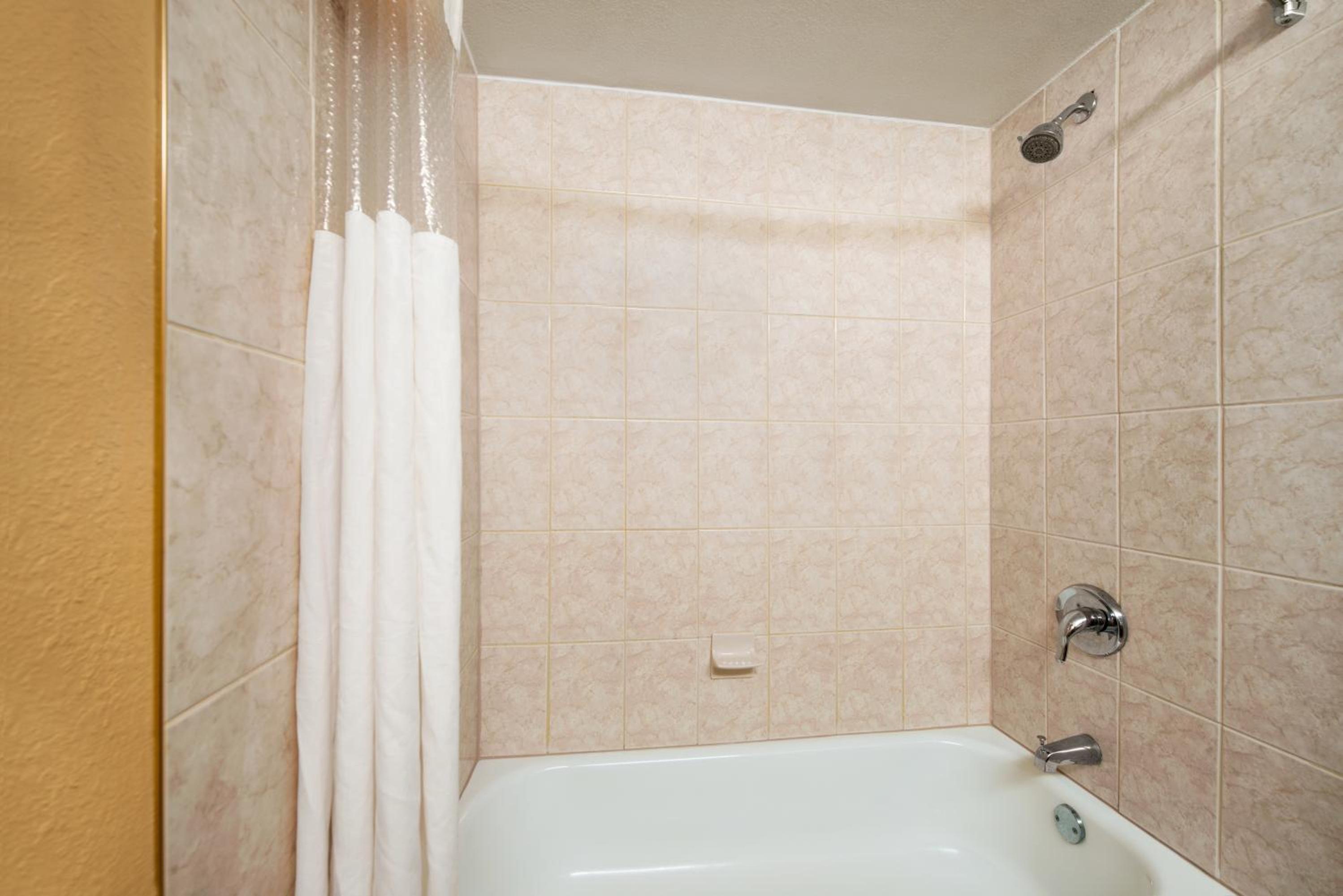 Howard Johnson by Wyndham Winter Haven FL, Billede 39