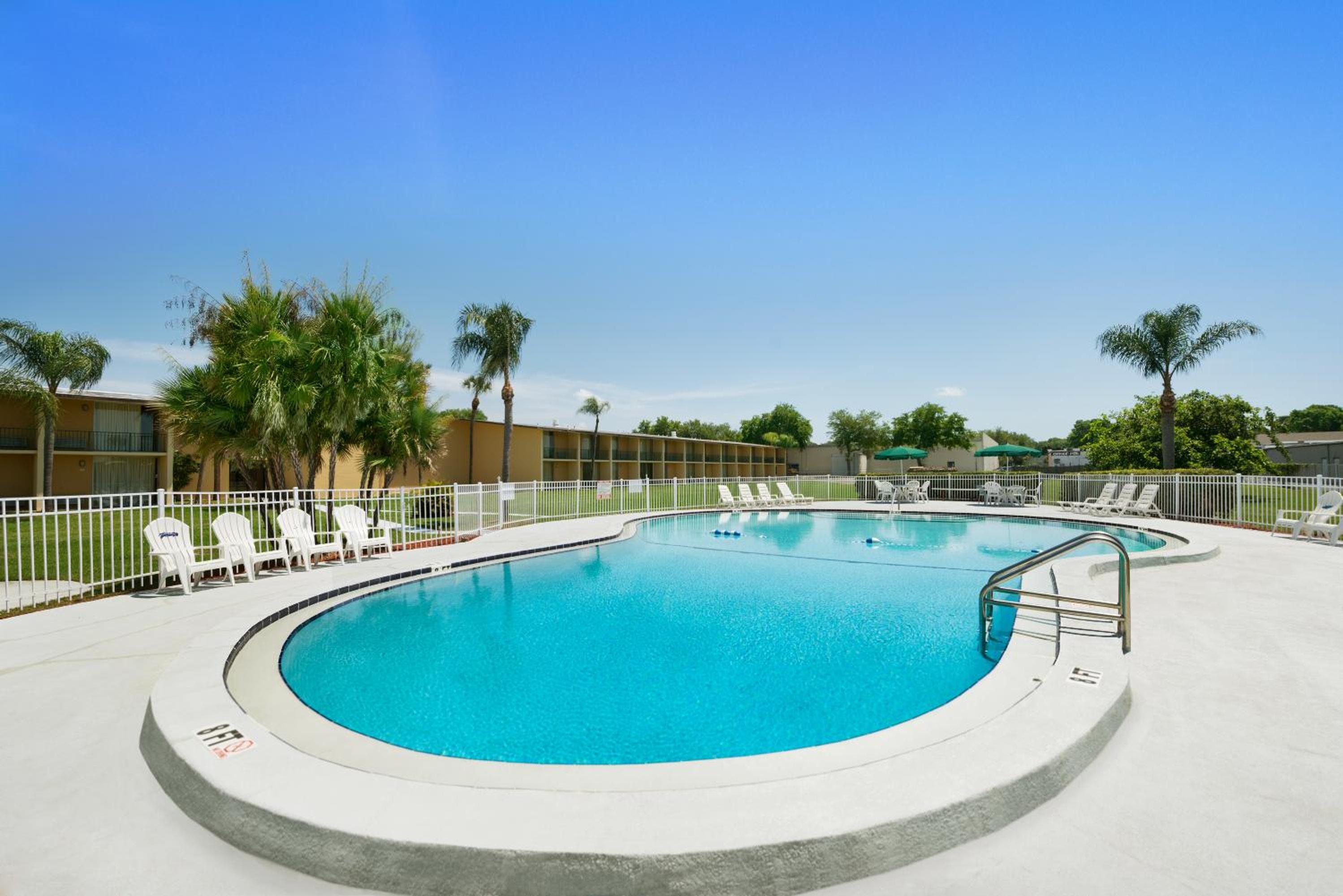 Howard Johnson by Wyndham Winter Haven FL, Billede 25