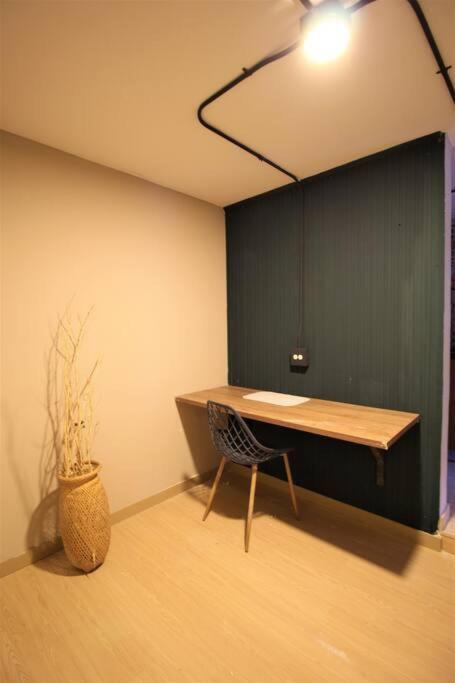 Alojamiento en Laureles Medellín con cocina y baño privado - ONE106 By Roots Rentals