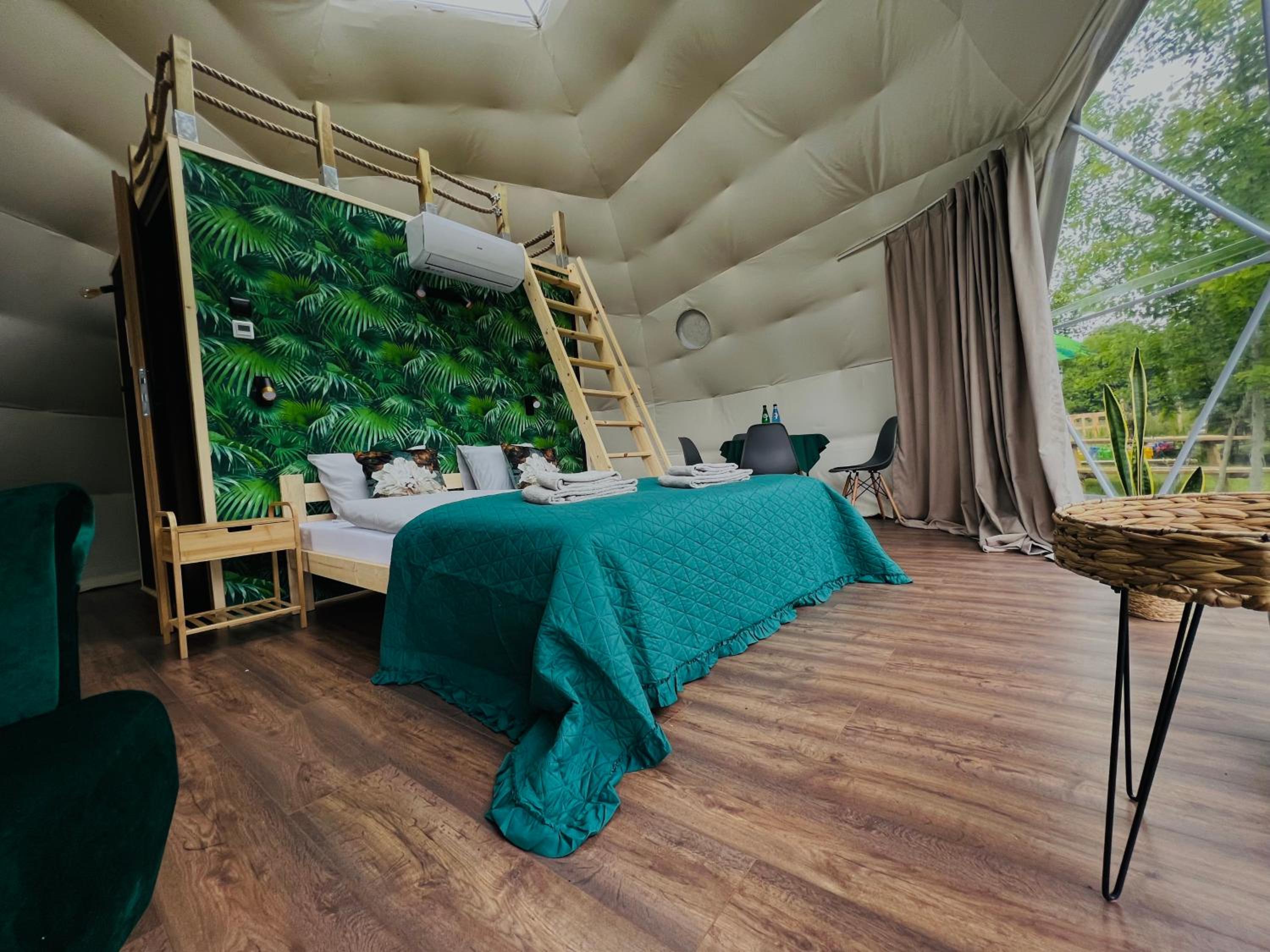 Glamping Stacja Zieleniec w Nałęczowie