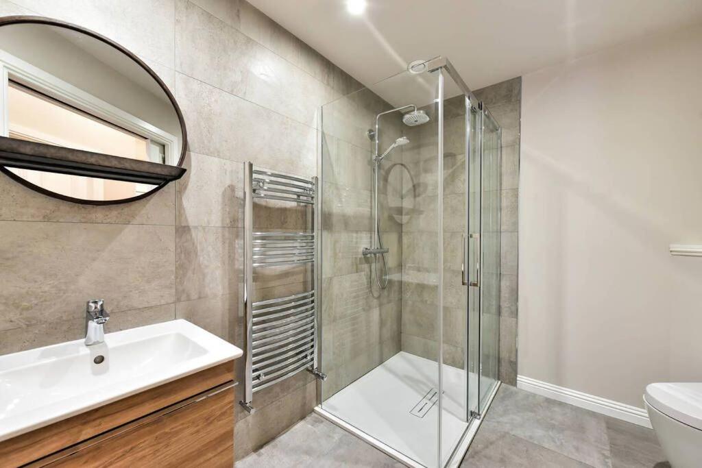 24a Murray Park view 4