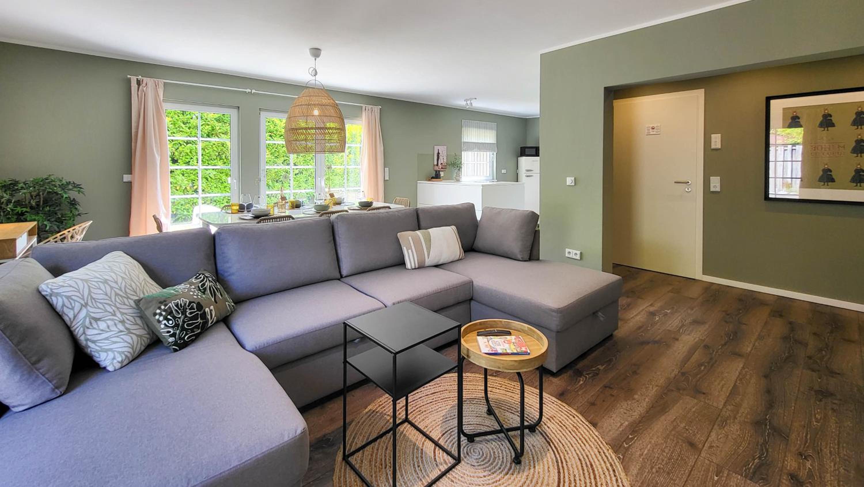 JOOYFUL STAYS Apartments
