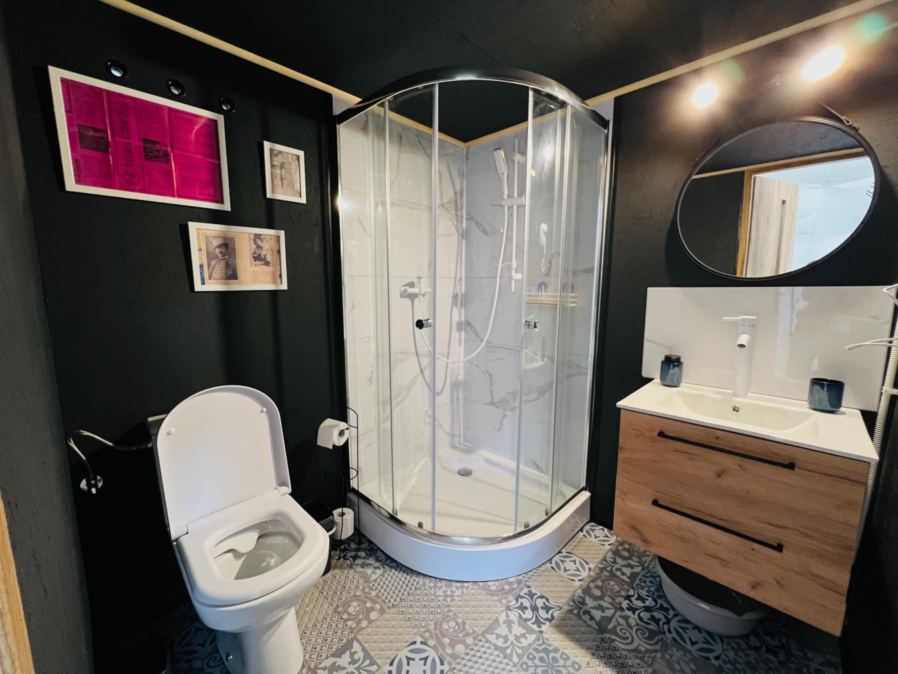 Glamping Stacja Zieleniec w Nałęczowie