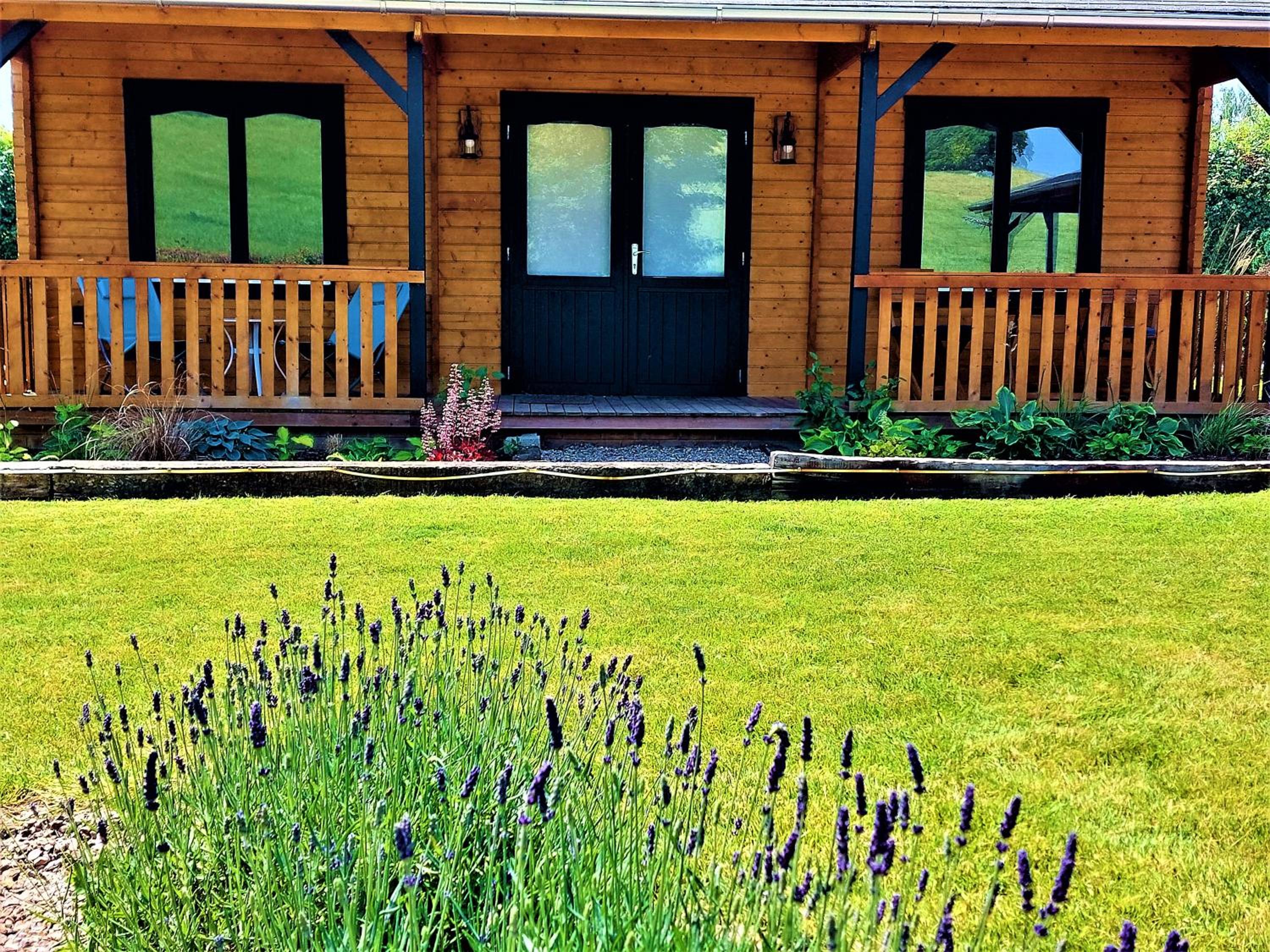 The Malvern Hills, Courtyard Cabins,Tom Cabin