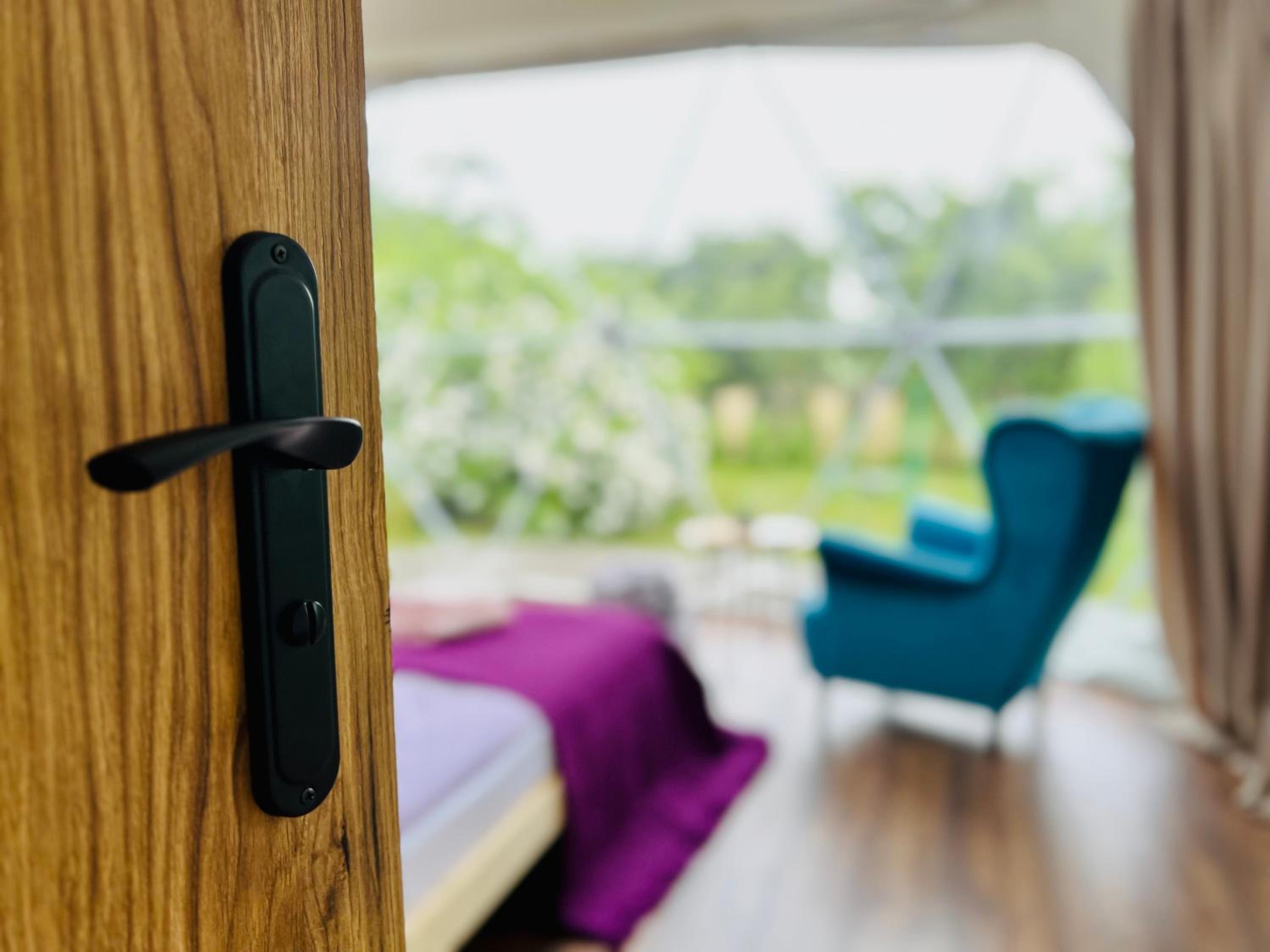 Glamping Stacja Zieleniec w Nałęczowie