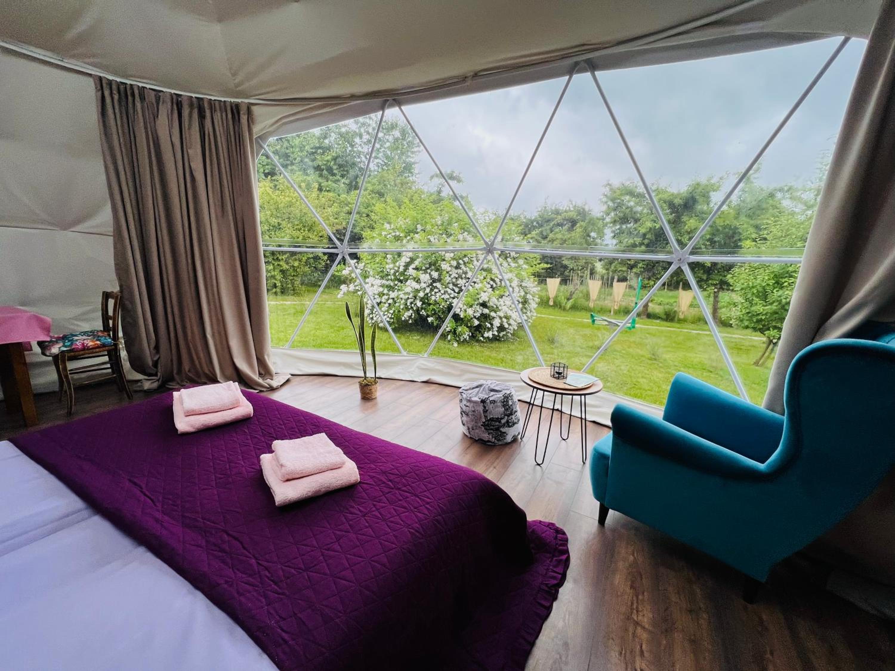 Glamping Stacja Zieleniec w Nałęczowie