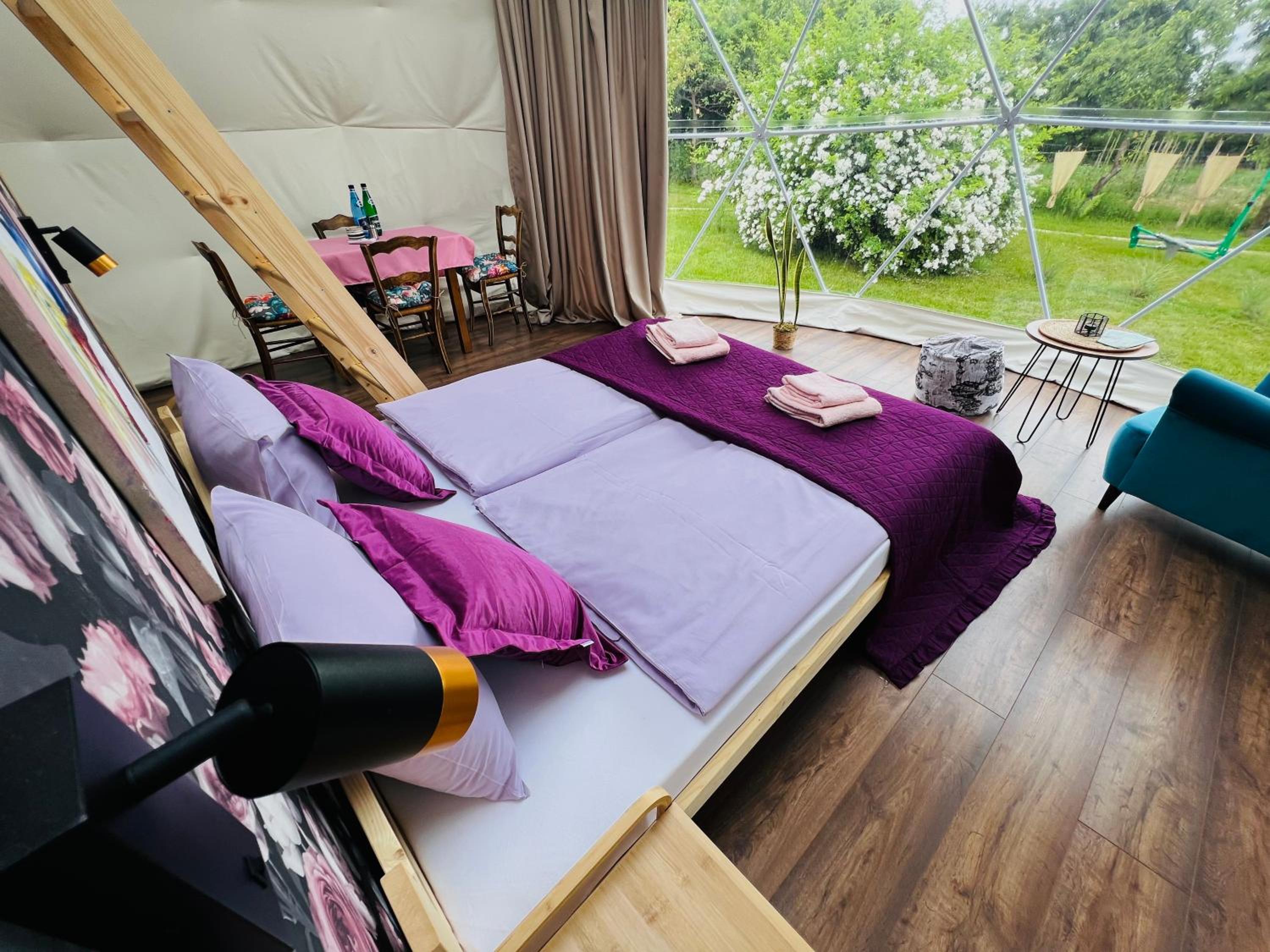Glamping Stacja Zieleniec w Nałęczowie