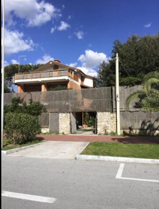 Villa Il Platano con giardino Beachfront view 2